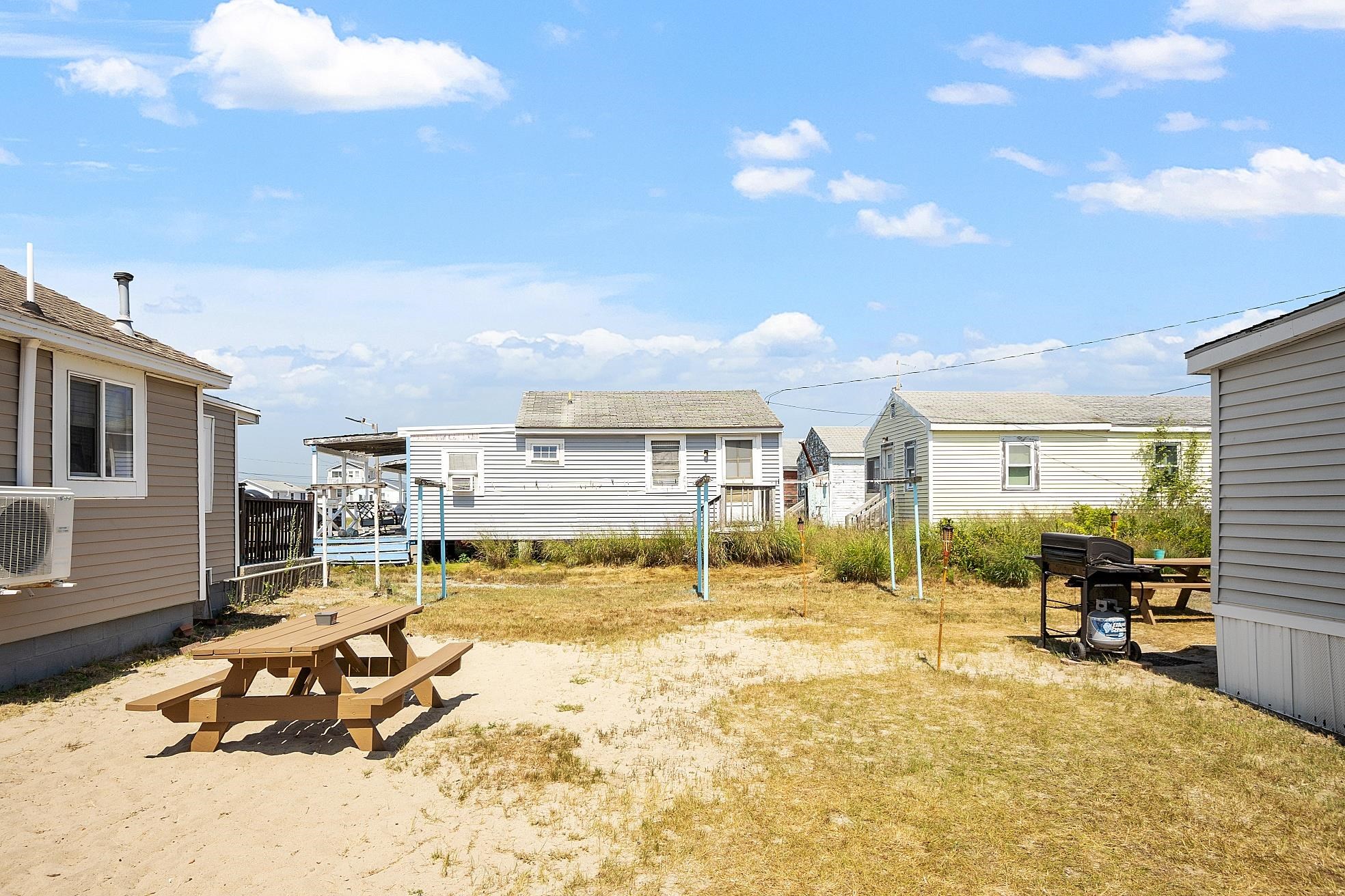 22-24 Perkins Ave, Hampton, NH 03842