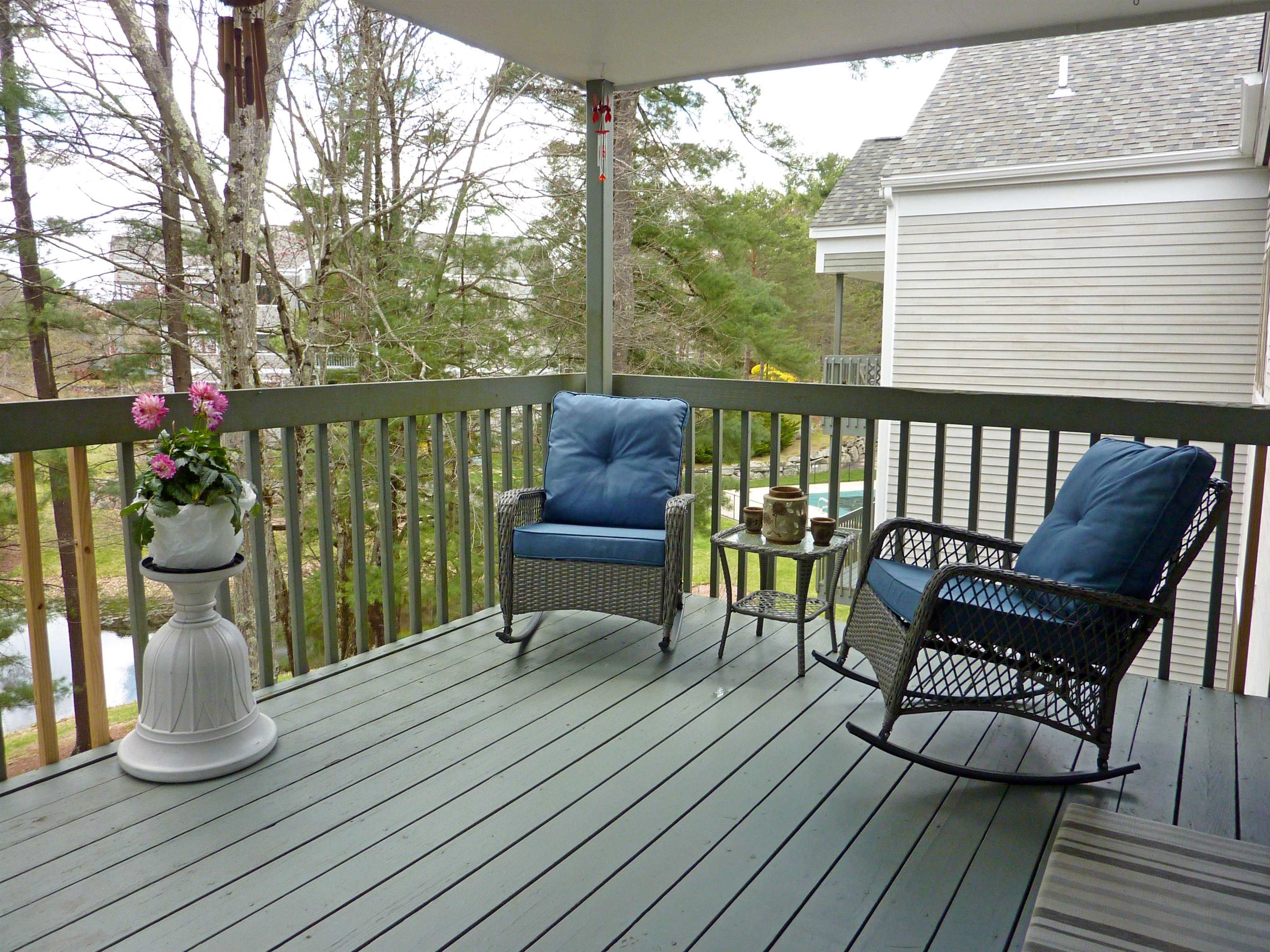 45 Dogwood Dr, Nashua, NH 03062