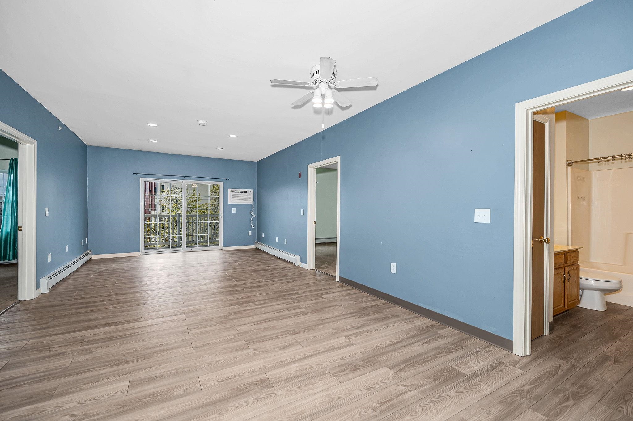 18 Harbor Ave, Nashua, NH 03060