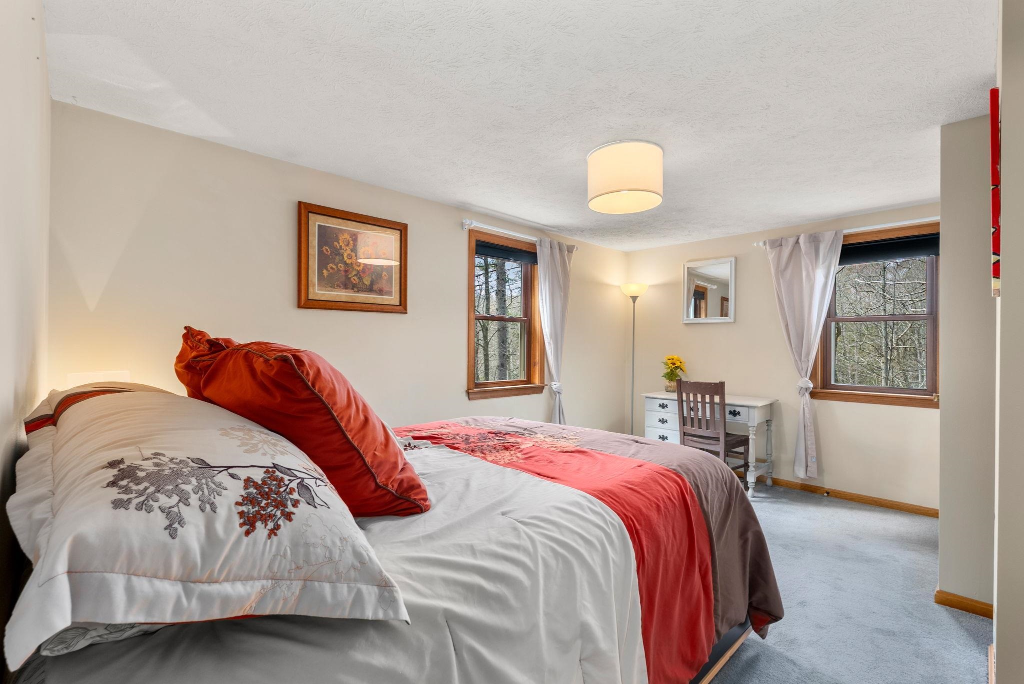 39 Twillingate Rd, Temple, NH 03084