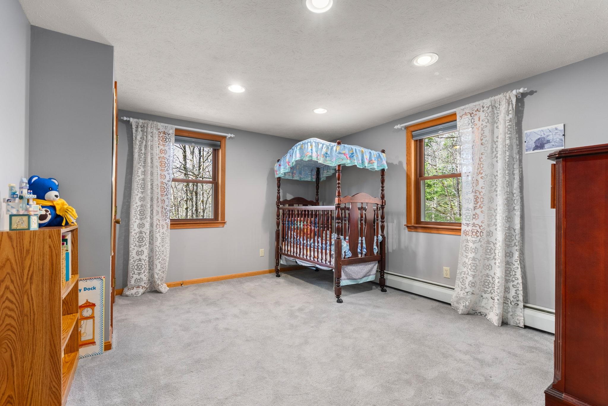 39 Twillingate Rd, Temple, NH 03084