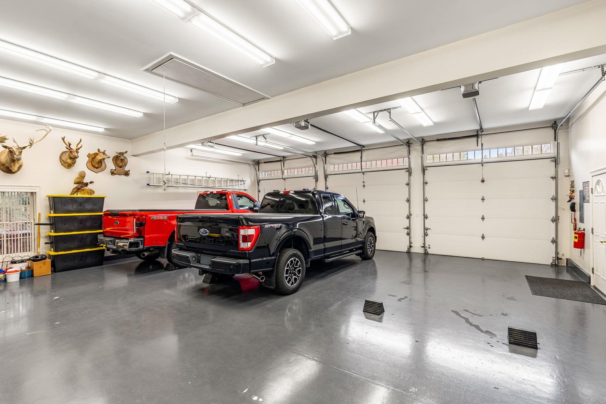 69 Winslow Ln, Candia, NH 03034