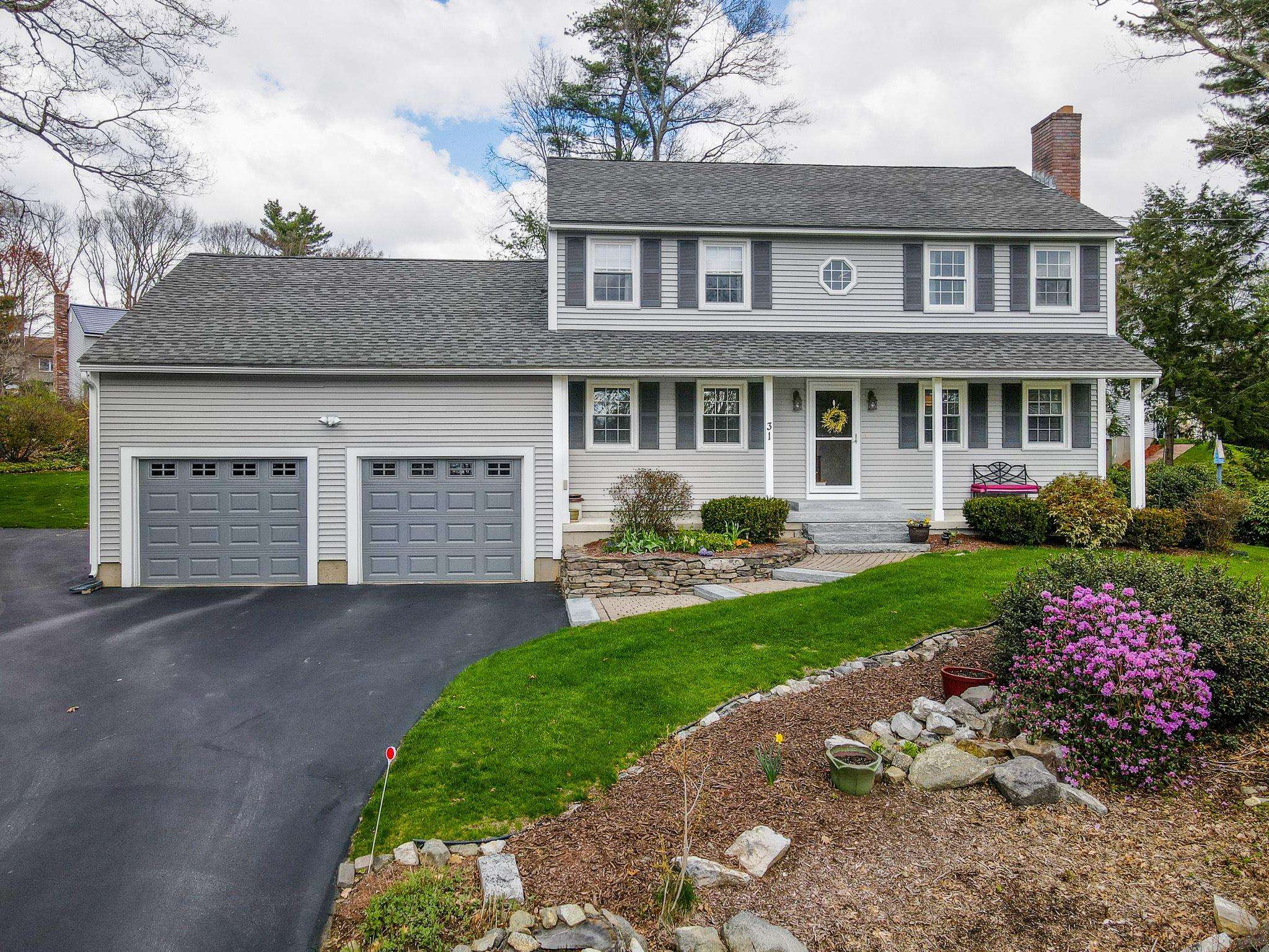 31 Hyacinth Dr, Nashua, NH 03062