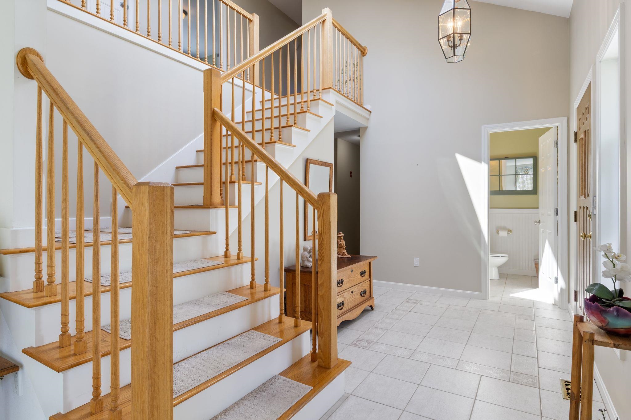 11 Captain Parker Dr, Lee, NH 03861