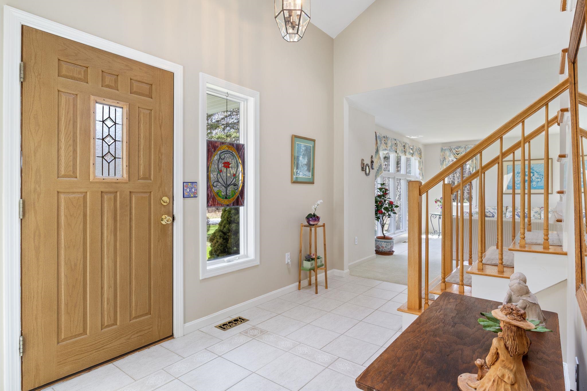 11 Captain Parker Dr, Lee, NH 03861