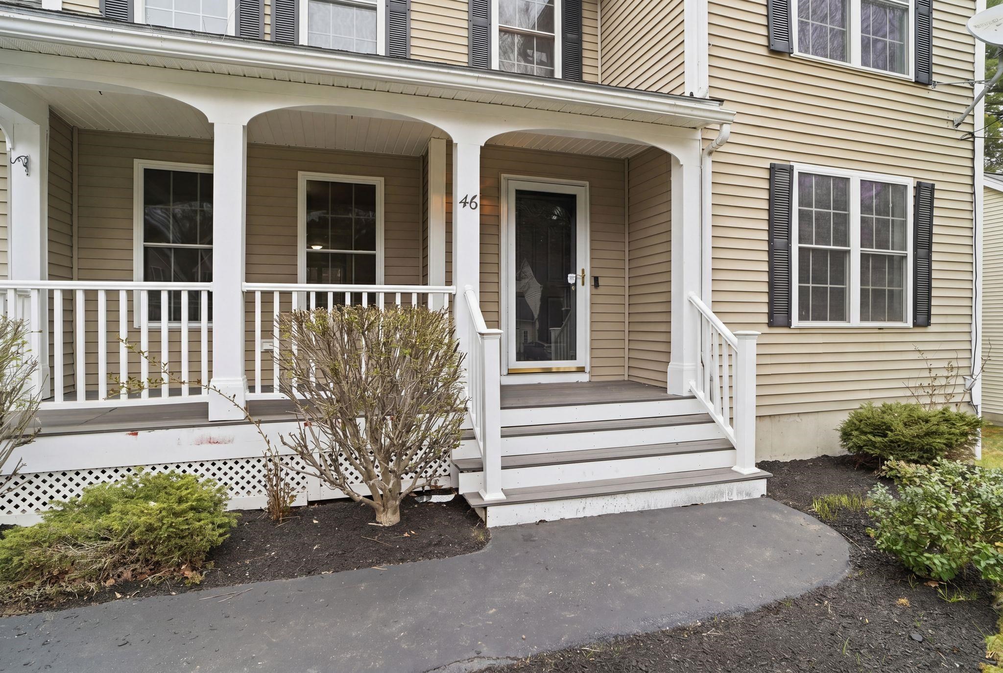 46 Cherrywood Dr, Nashua, NH 03062