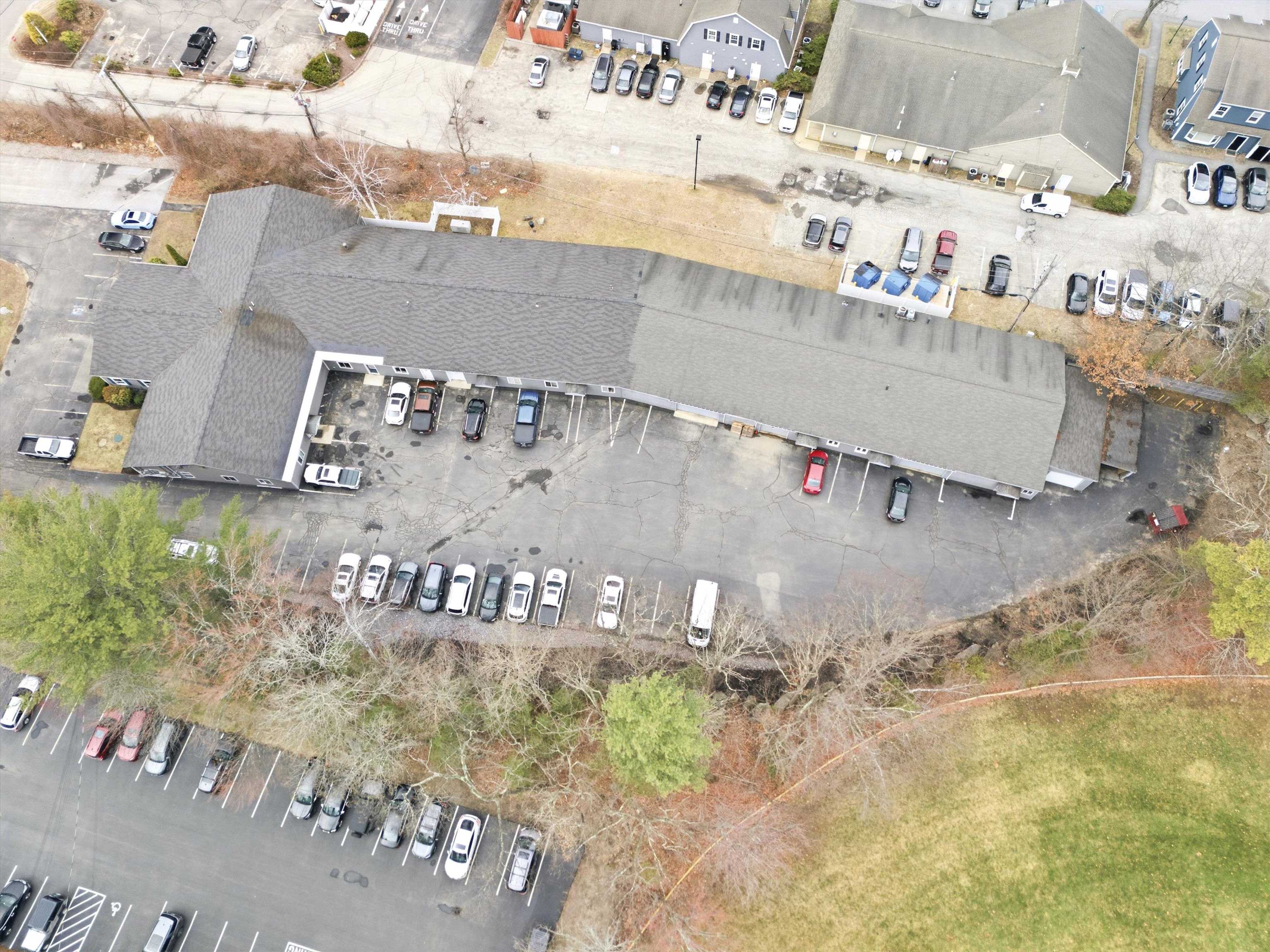 8 Chestnut Dr, Bedford, NH 03110