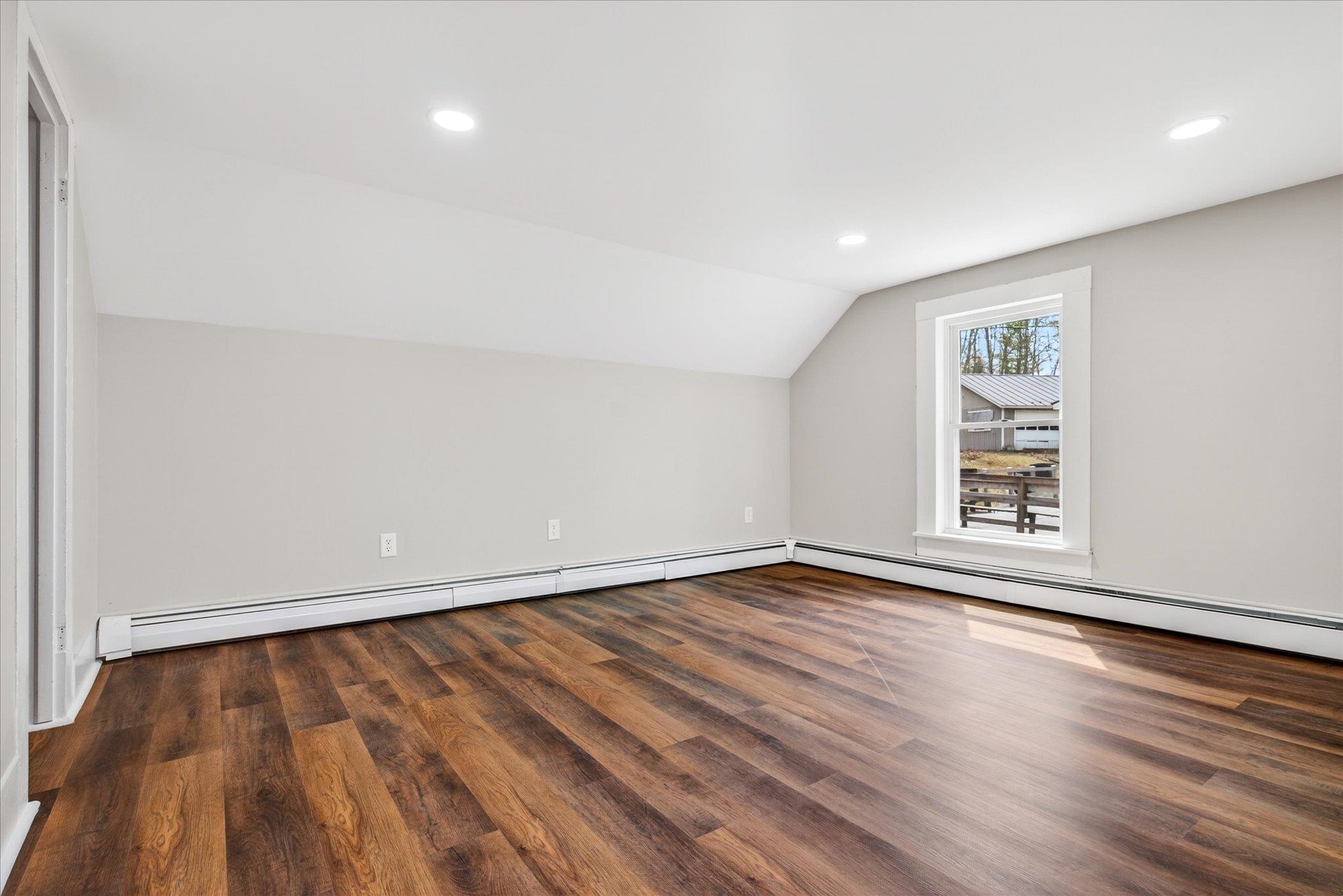 Second larger bedroom