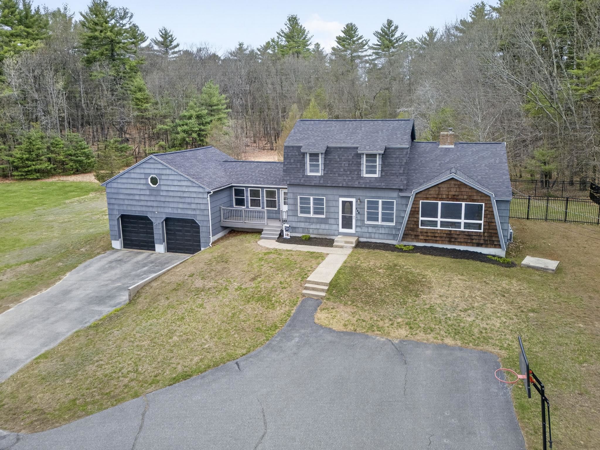 MLS 5085062: 126 Marsh Road, Pelham NH