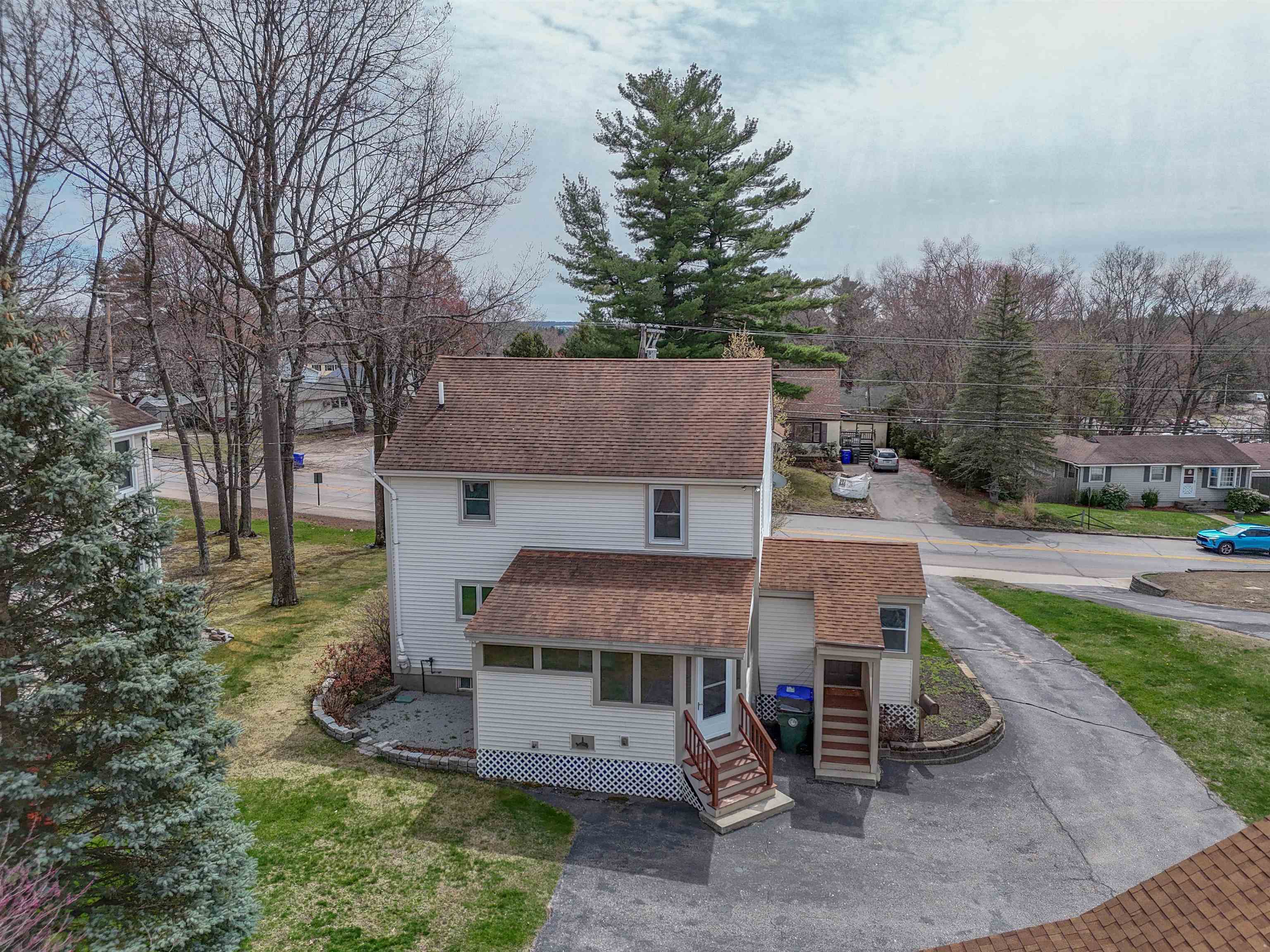 528 Weston Rd, Manchester, NH 03103