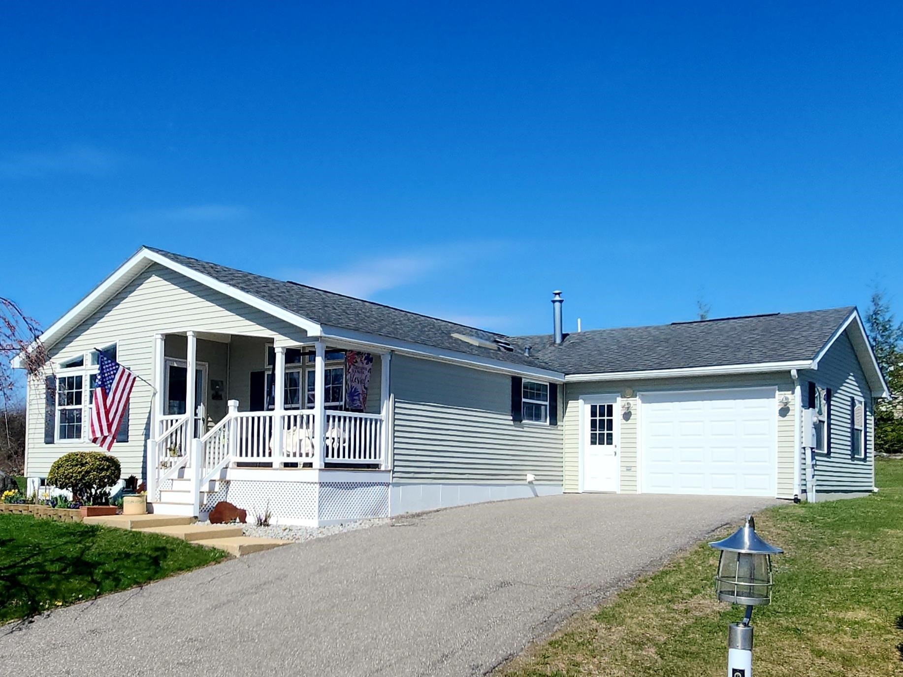 Franklin NH&nbsp;Home for sale $$299,900 $218 per sq.ft.