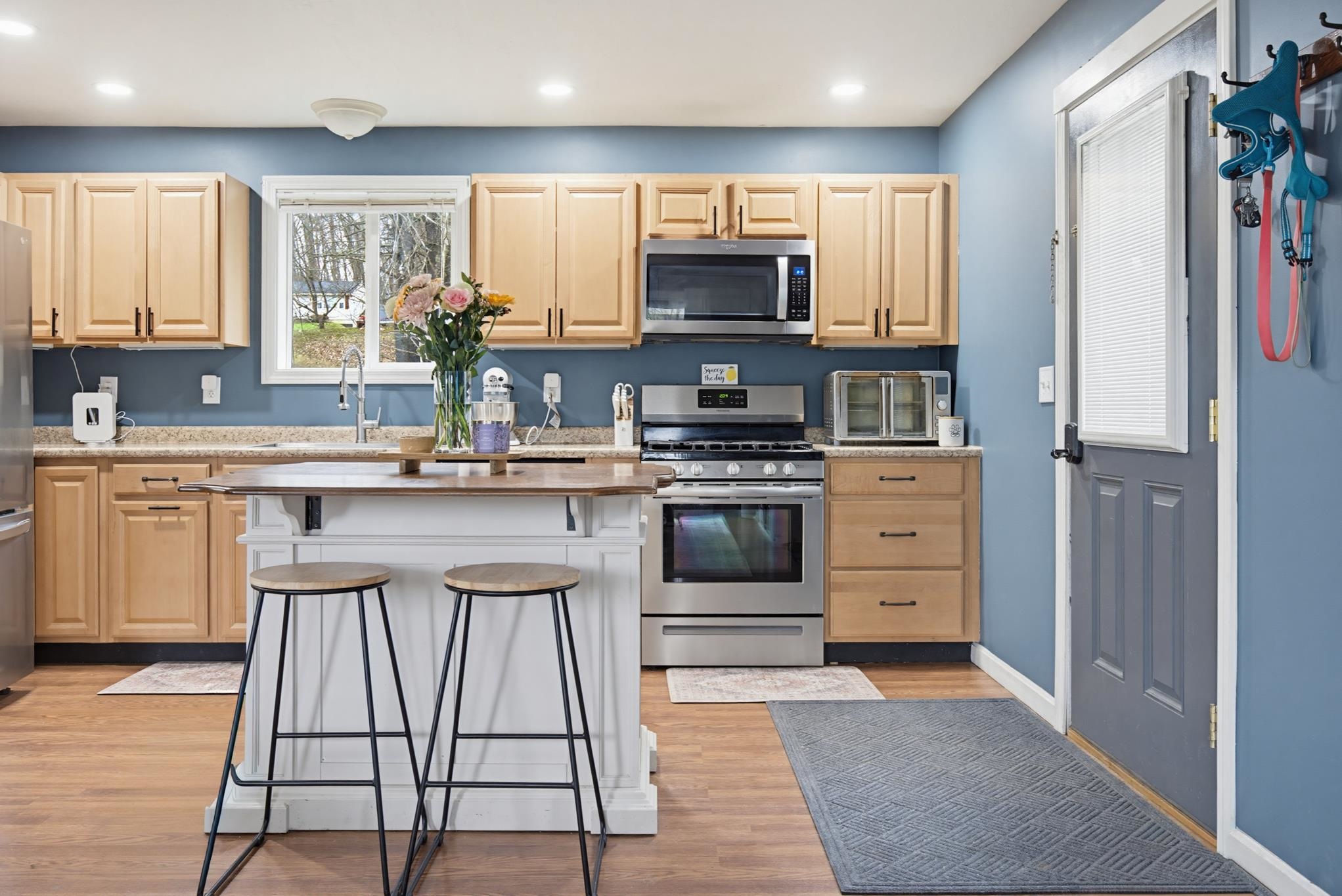 250 Concord Rd, Northfield, NH 03276