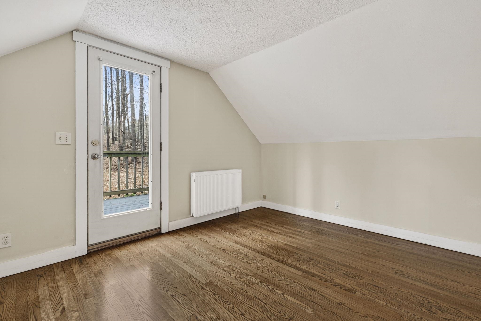 8 Winter Rd, Hillsborough, NH 03244