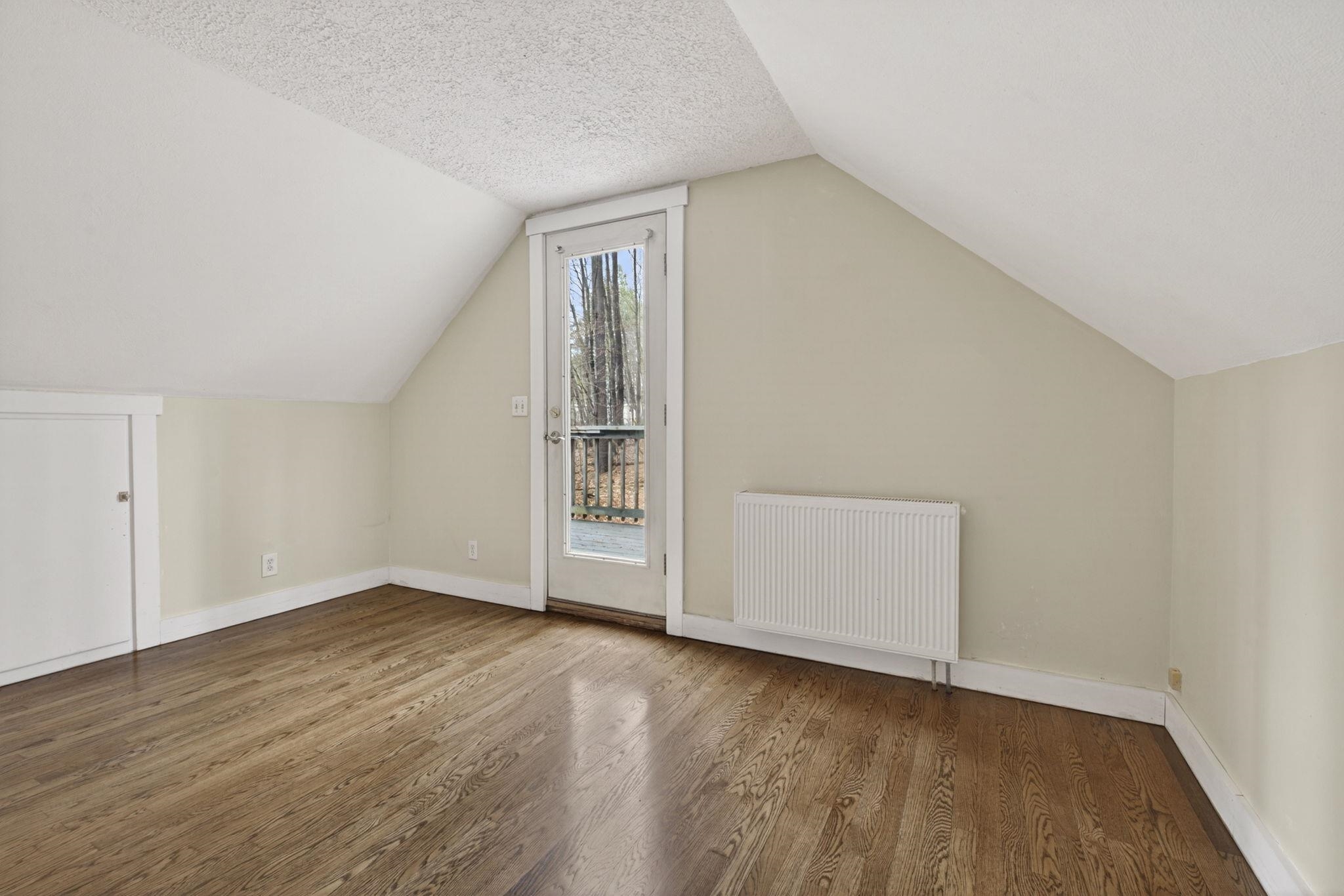 8 Winter Rd, Hillsborough, NH 03244