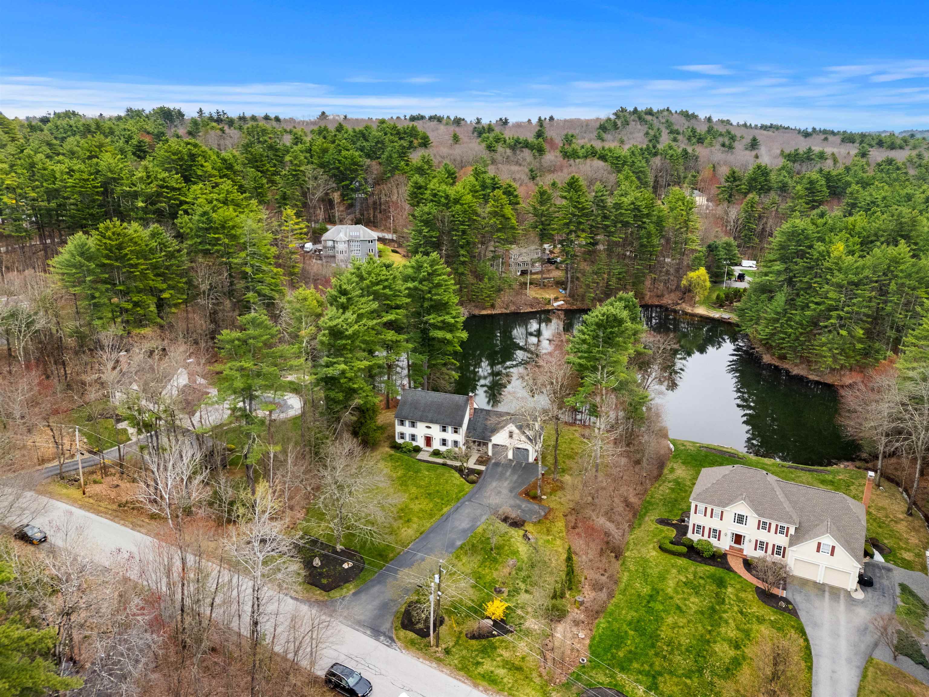 12 Magazine St, Bedford, NH 03110