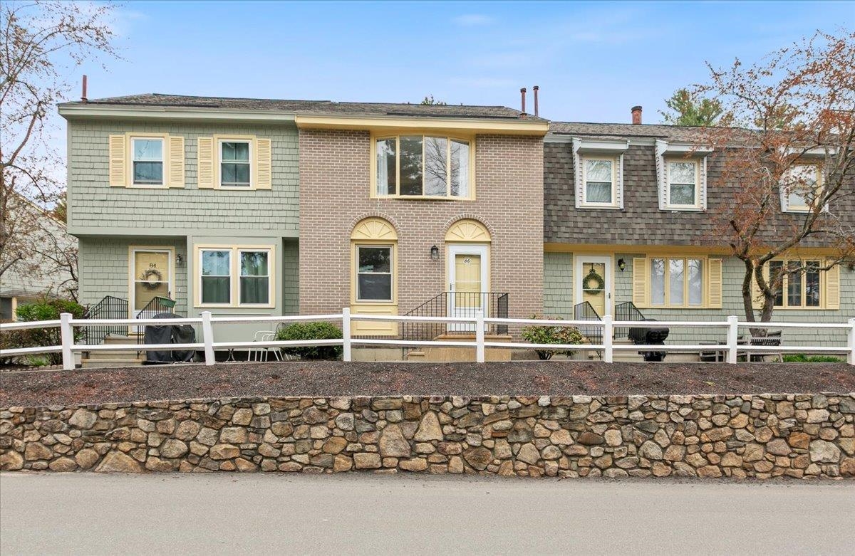 86 Sentry Way, Merrimack, NH 03054