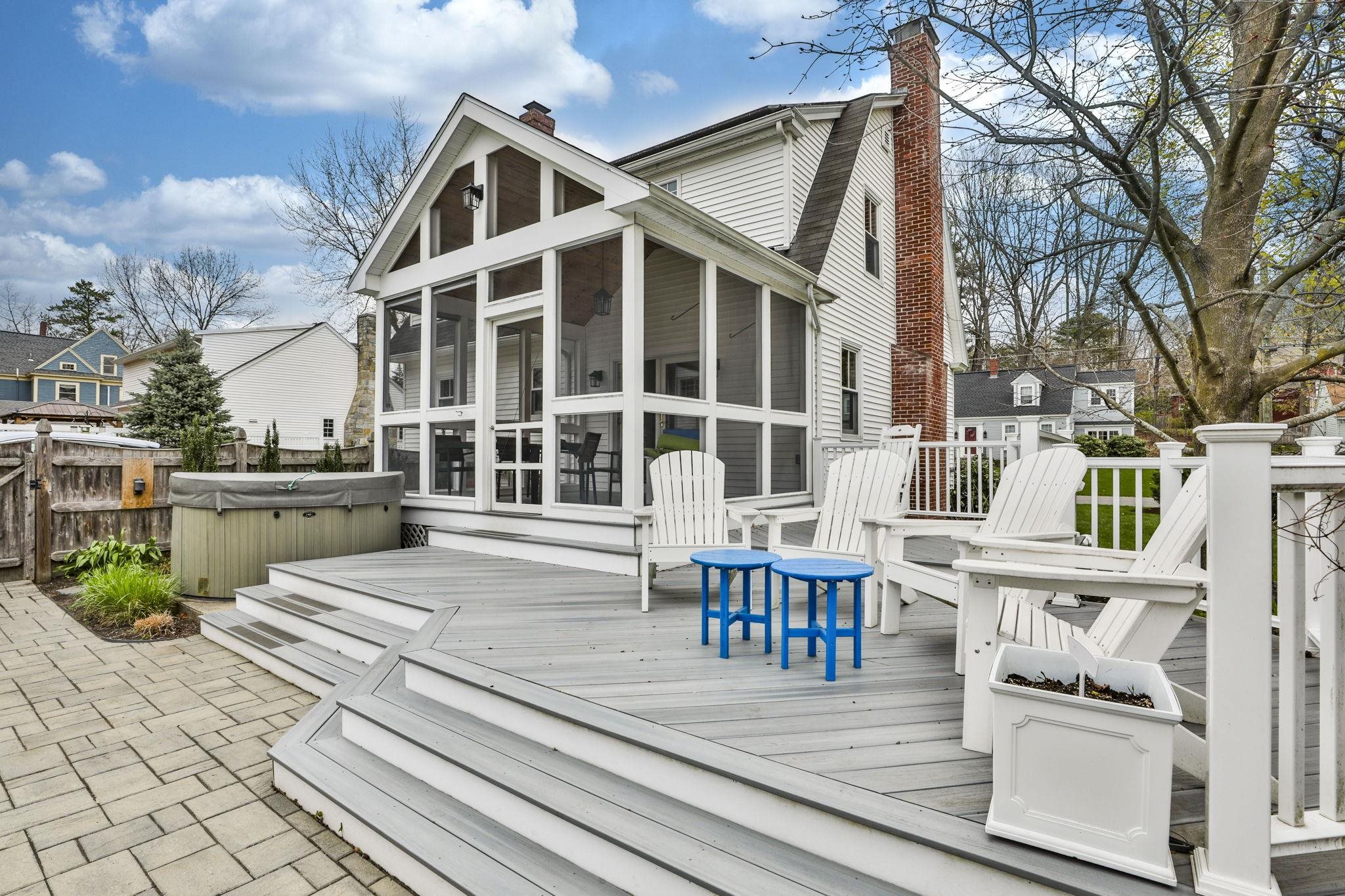 25 Eastman St, Nashua, NH 03060