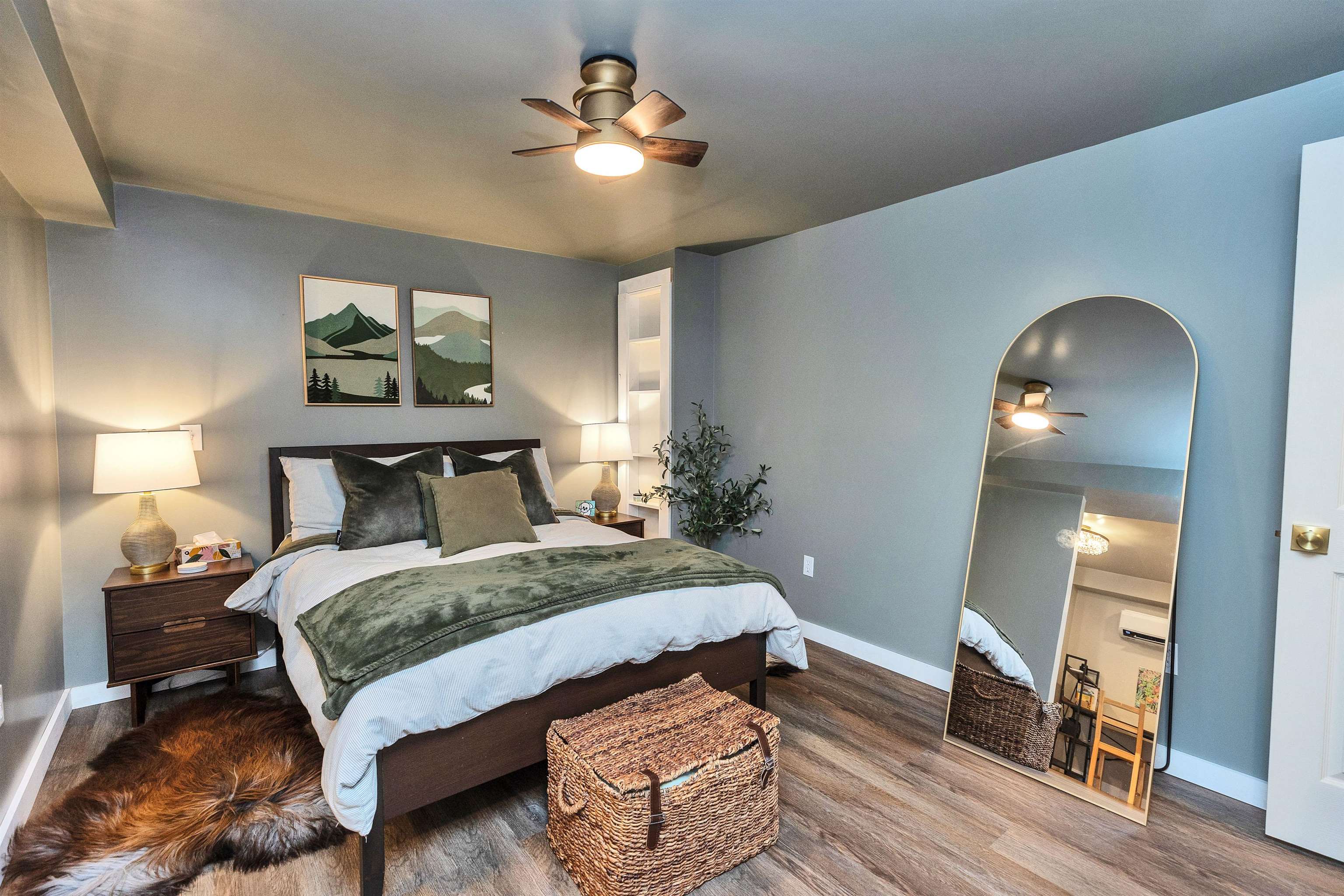 1720b Franklin Pierce Hw, Chesterfield, NH 03462