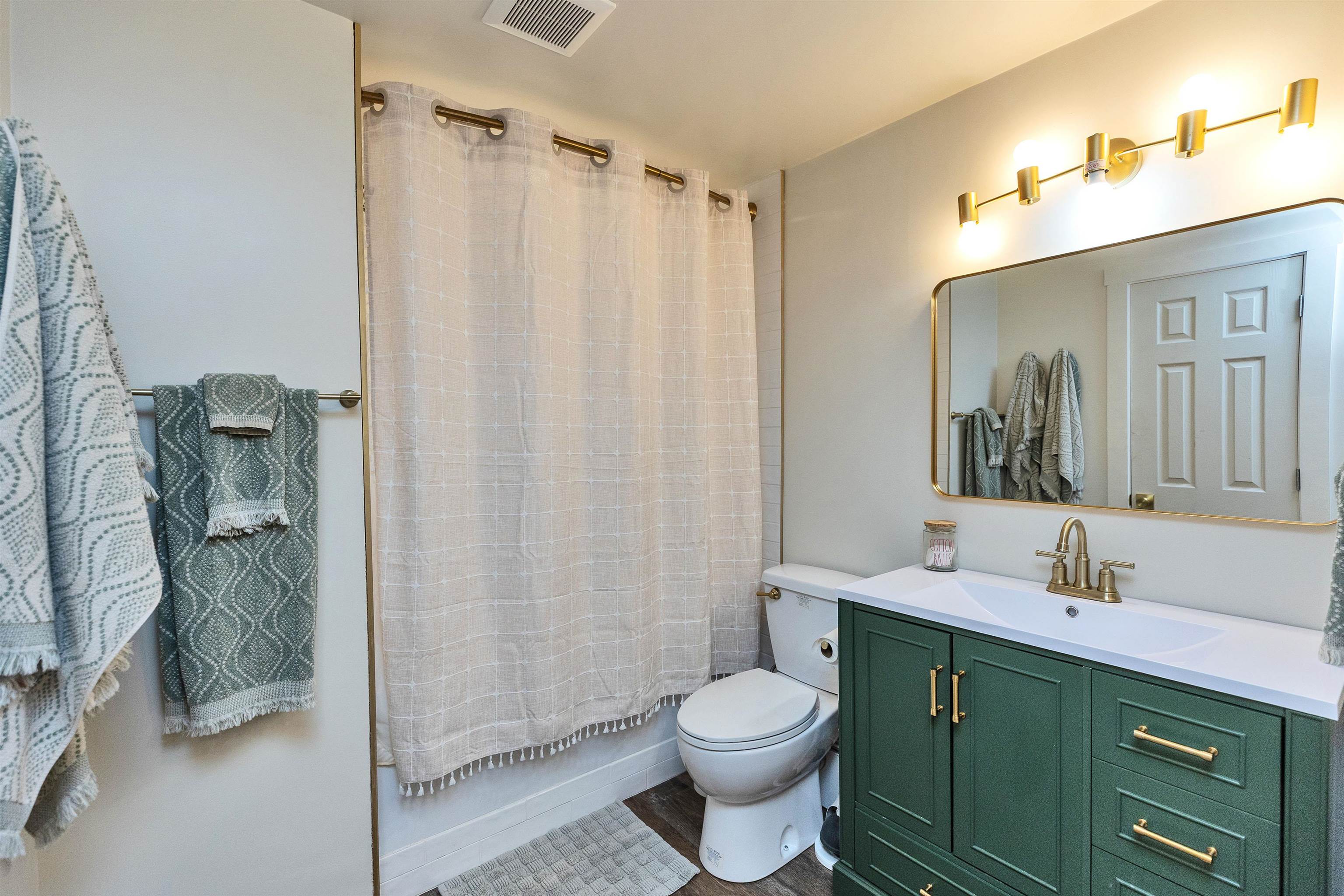 1720b Franklin Pierce Hw, Chesterfield, NH 03462