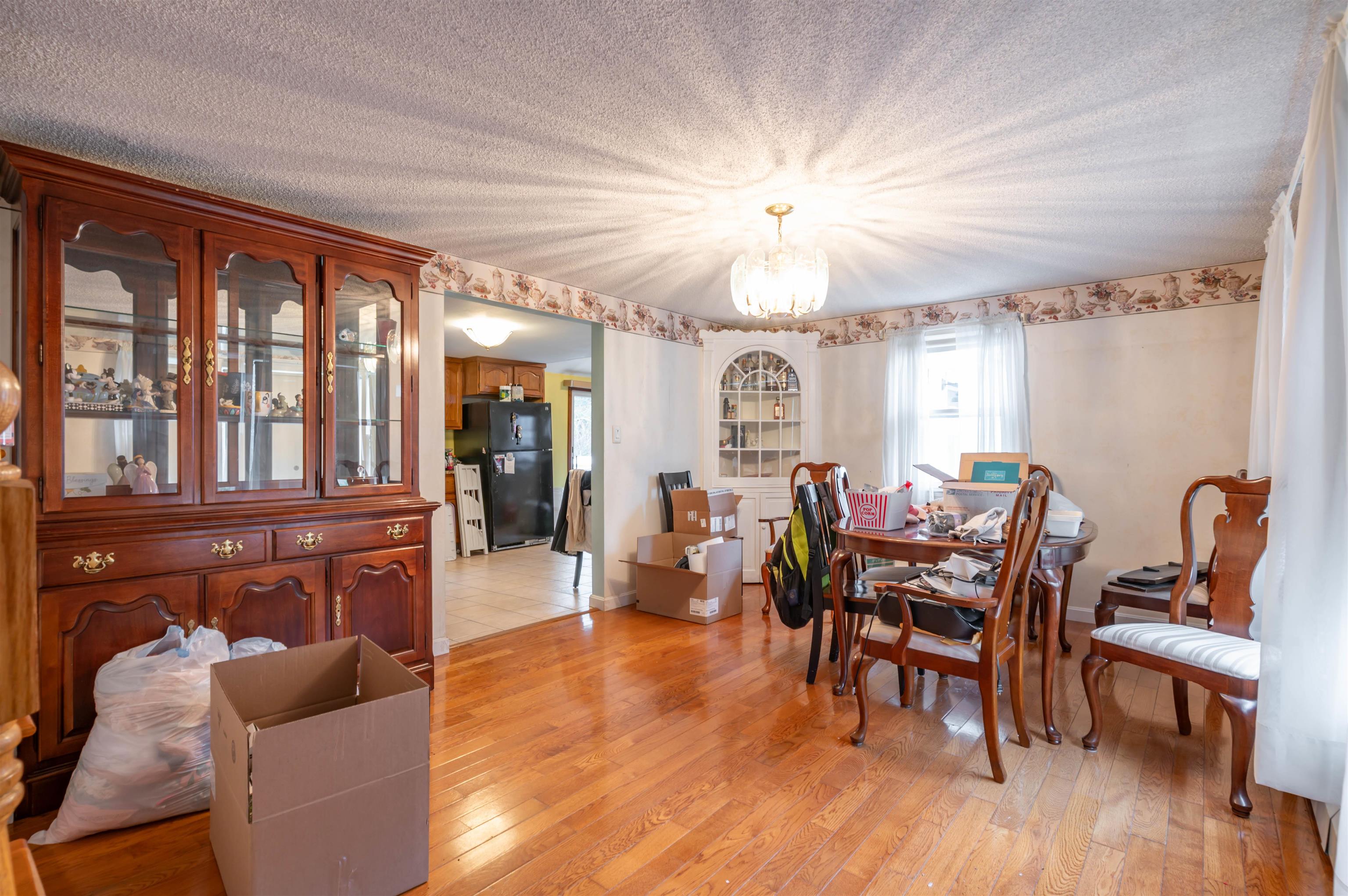 5 Lisa Ter, Pelham, NH 03076