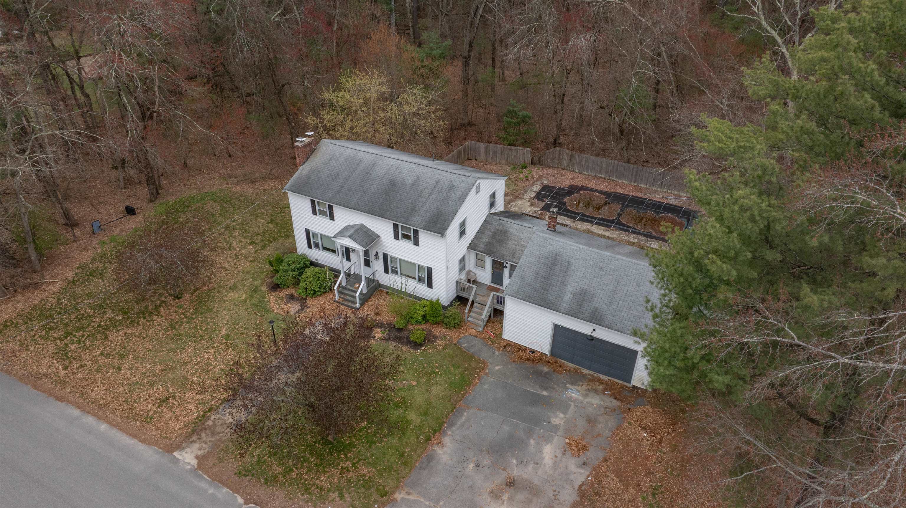 5 Lisa Ter, Pelham, NH 03076