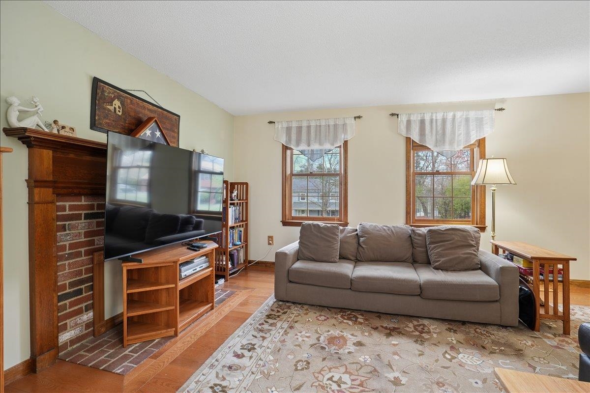 57 Timberline Dr, Nashua, NH 03062