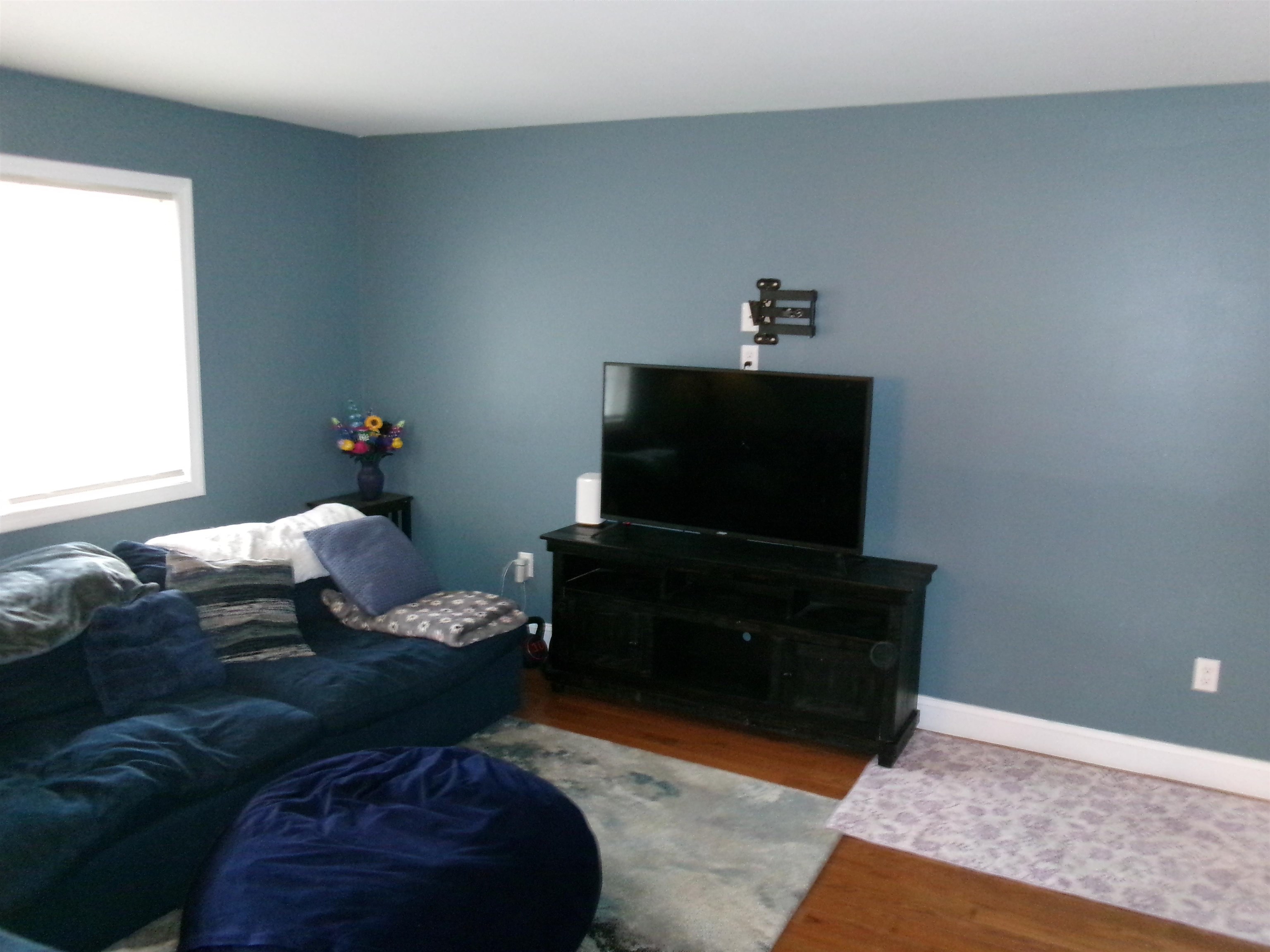 47 King Rd, Chichester, NH 03258