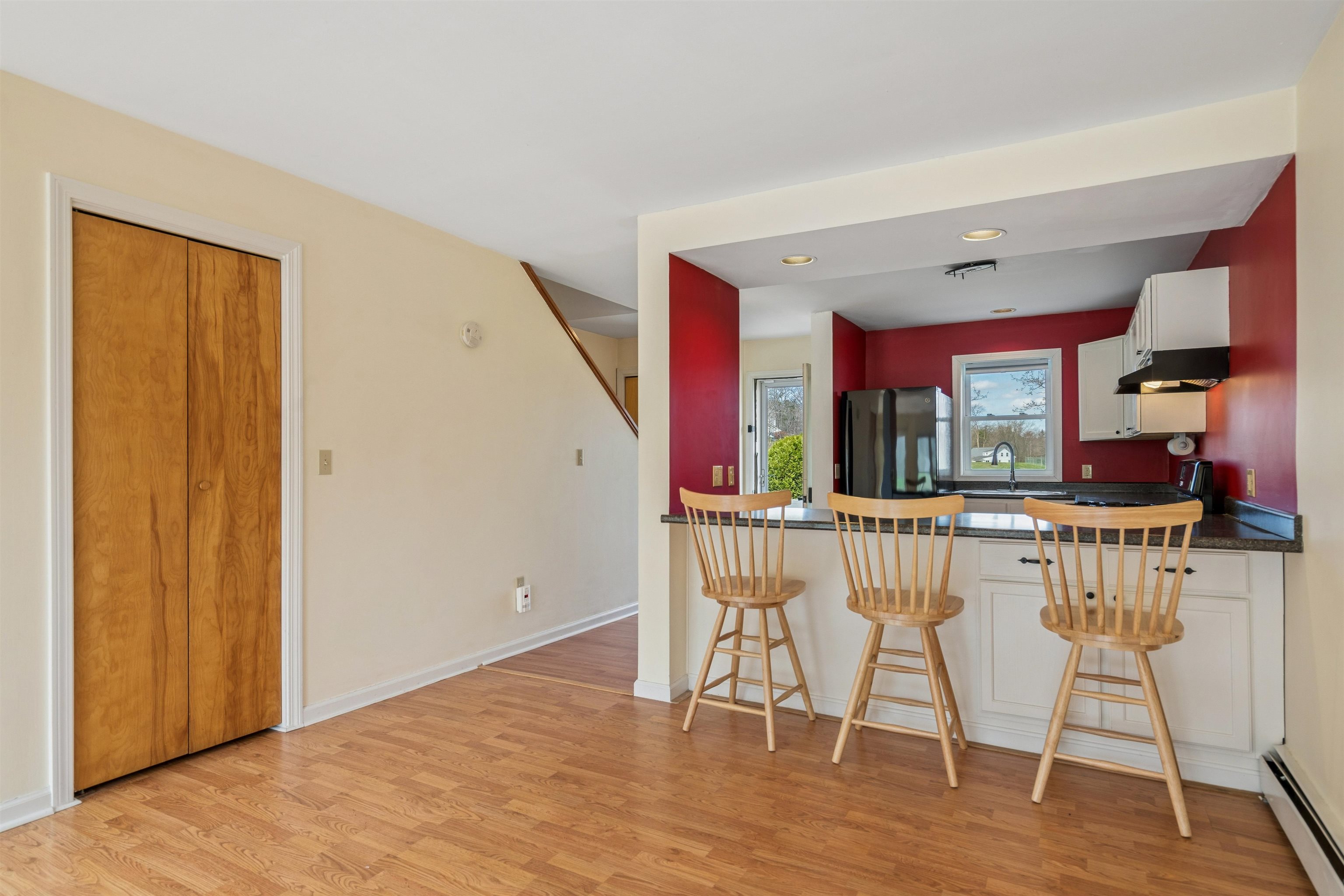 4 Turner Pl, Enfield, NH 03748