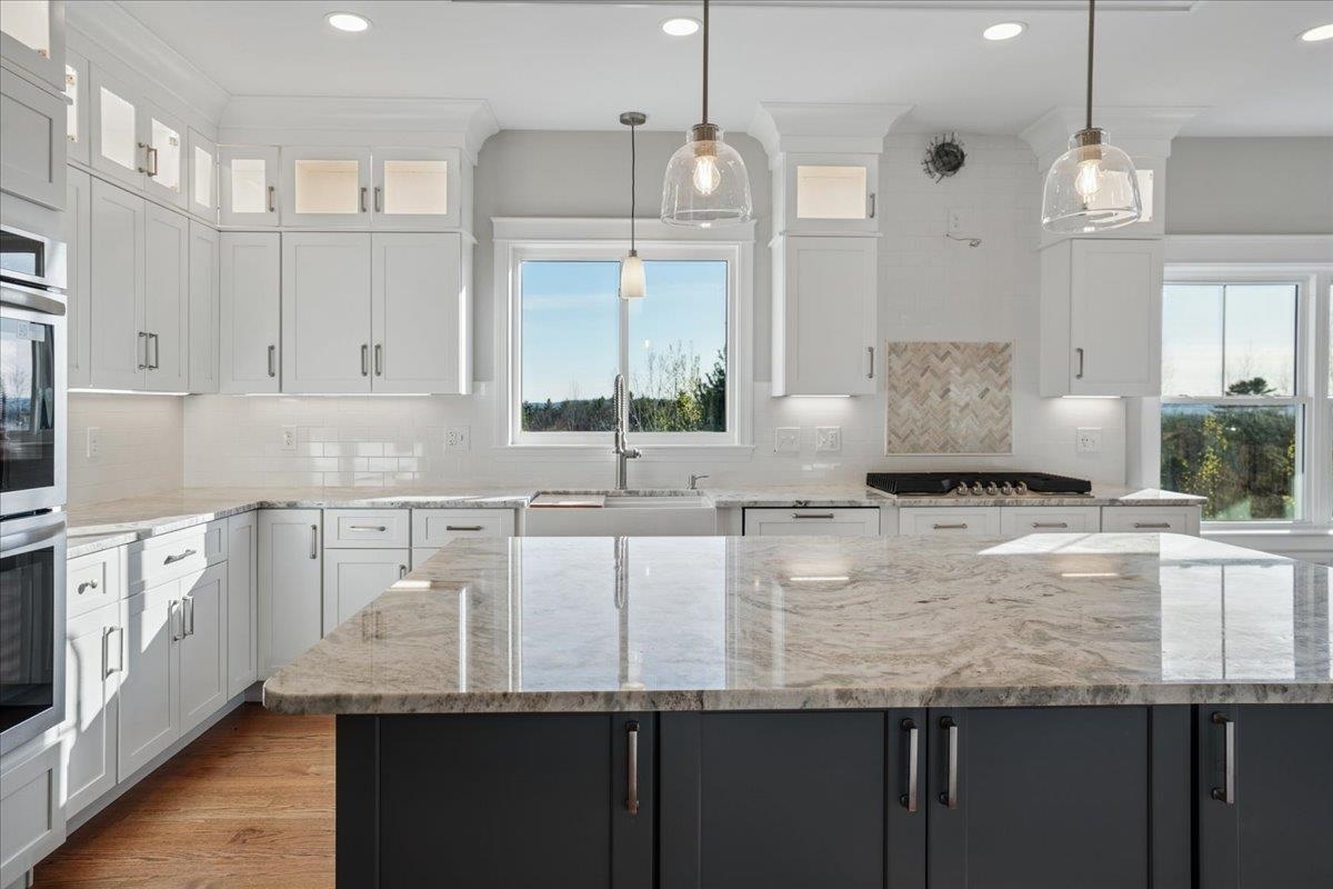 137 Snow Pond Rd, Concord, NH 03301