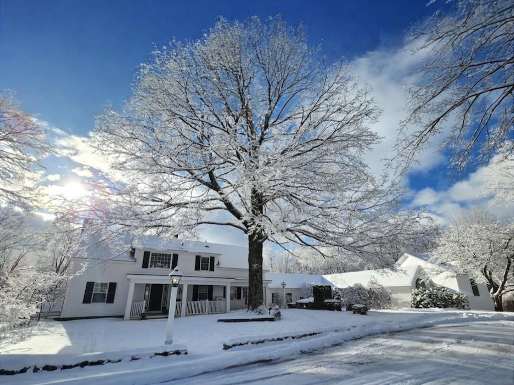 84 Cross Rd, Sharon, NH 03458