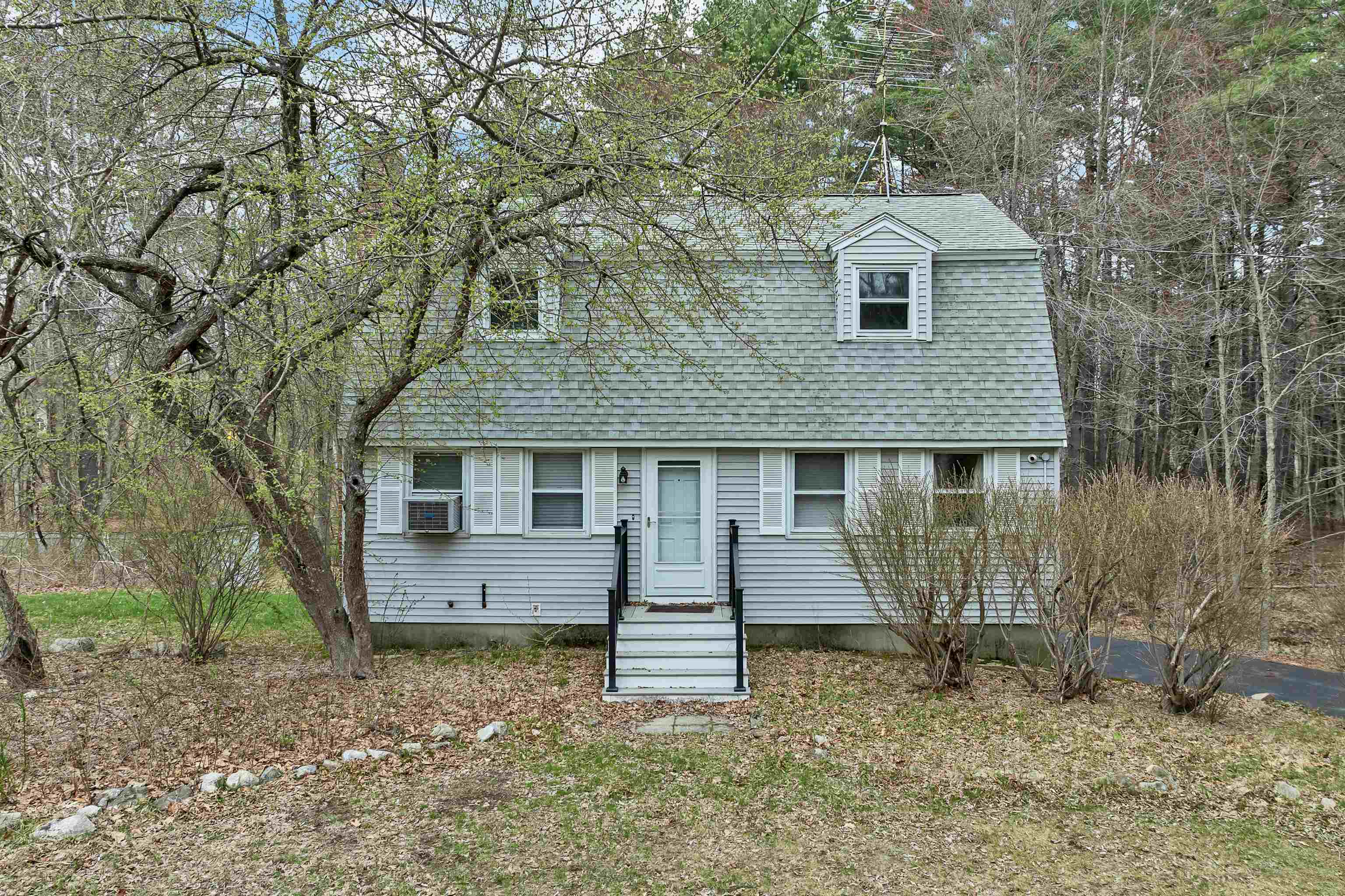12 Blueberry Rd, Windham, NH 03087