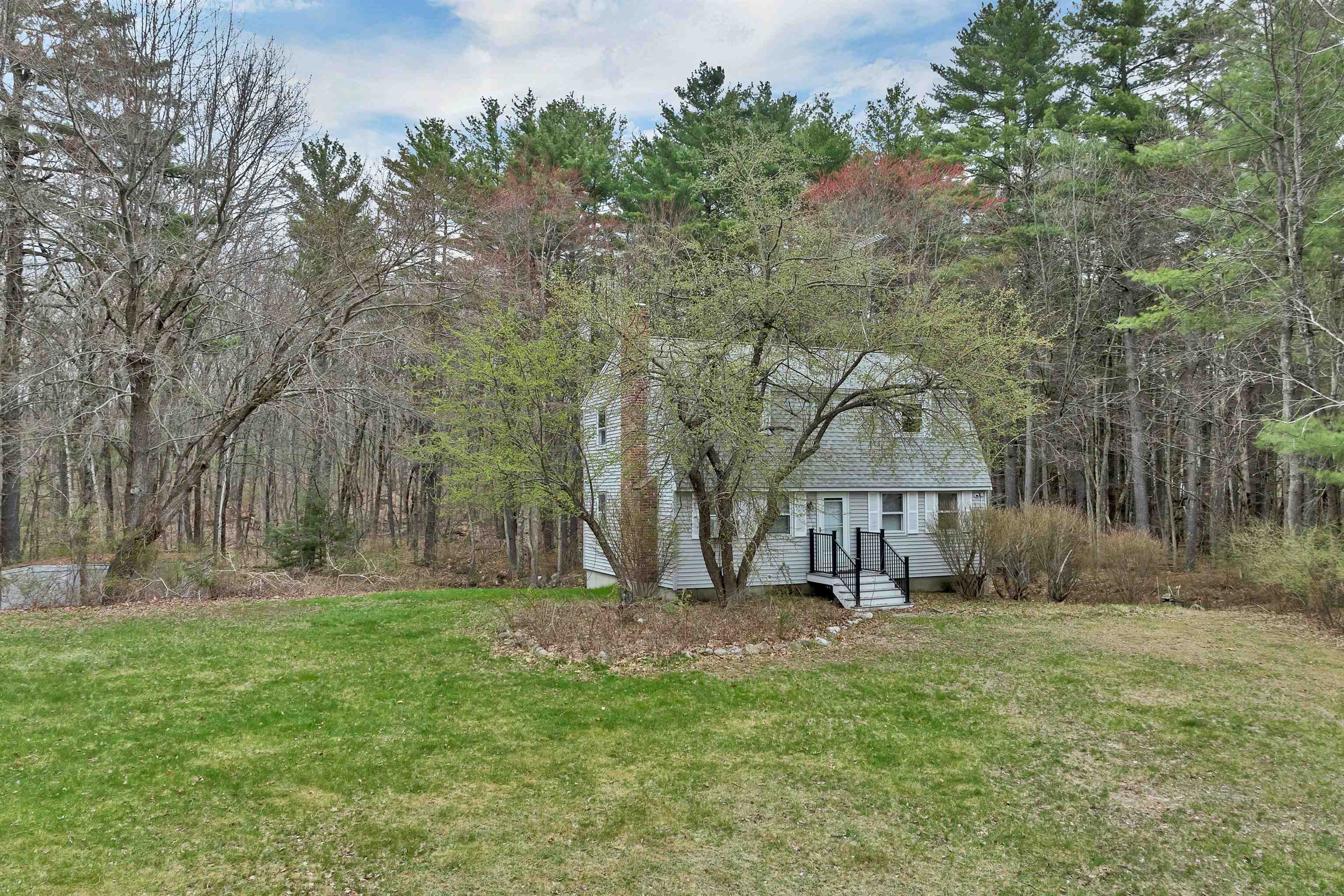 12 Blueberry Rd, Windham, NH 03087