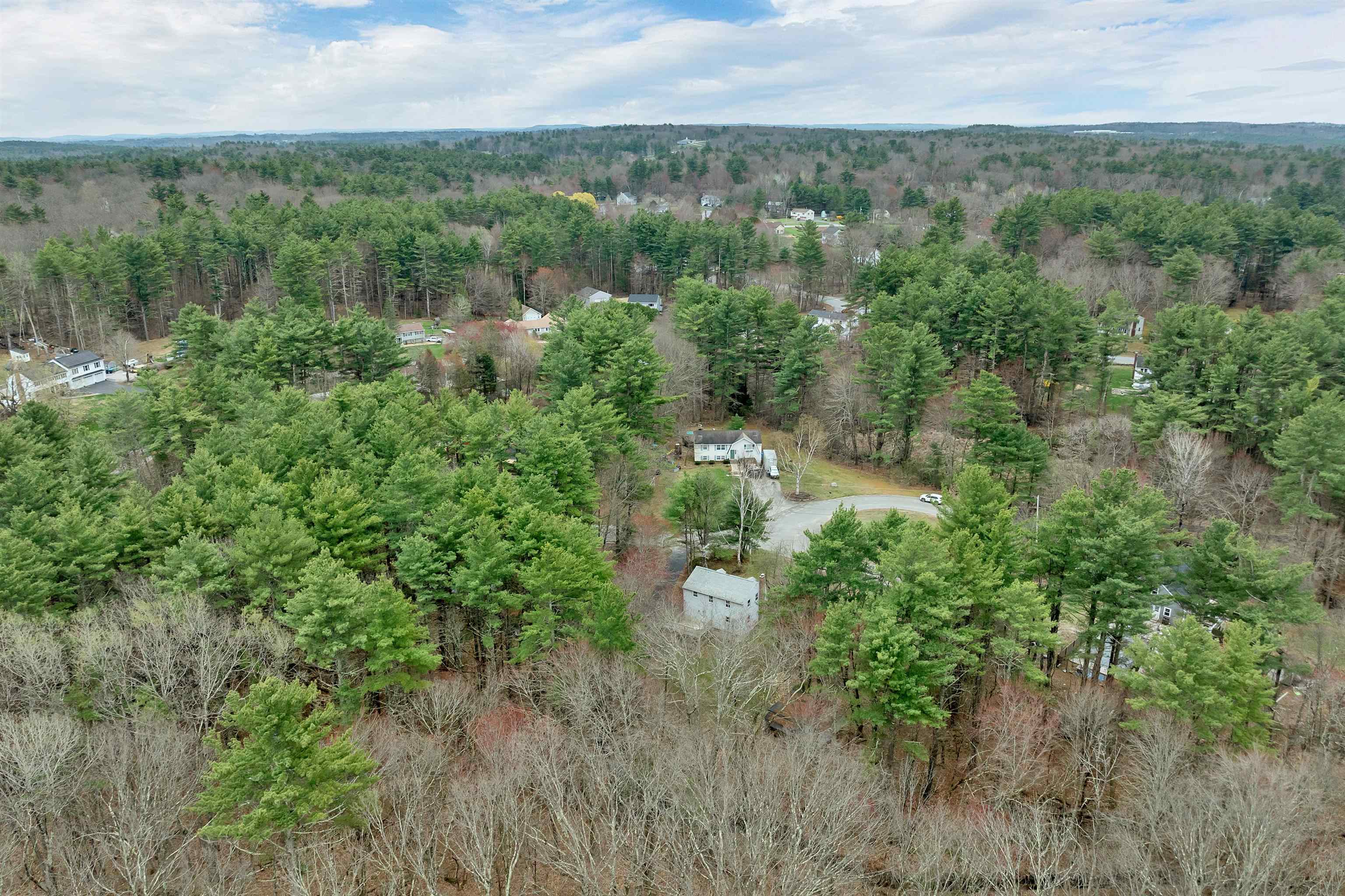 12 Blueberry Rd, Windham, NH 03087