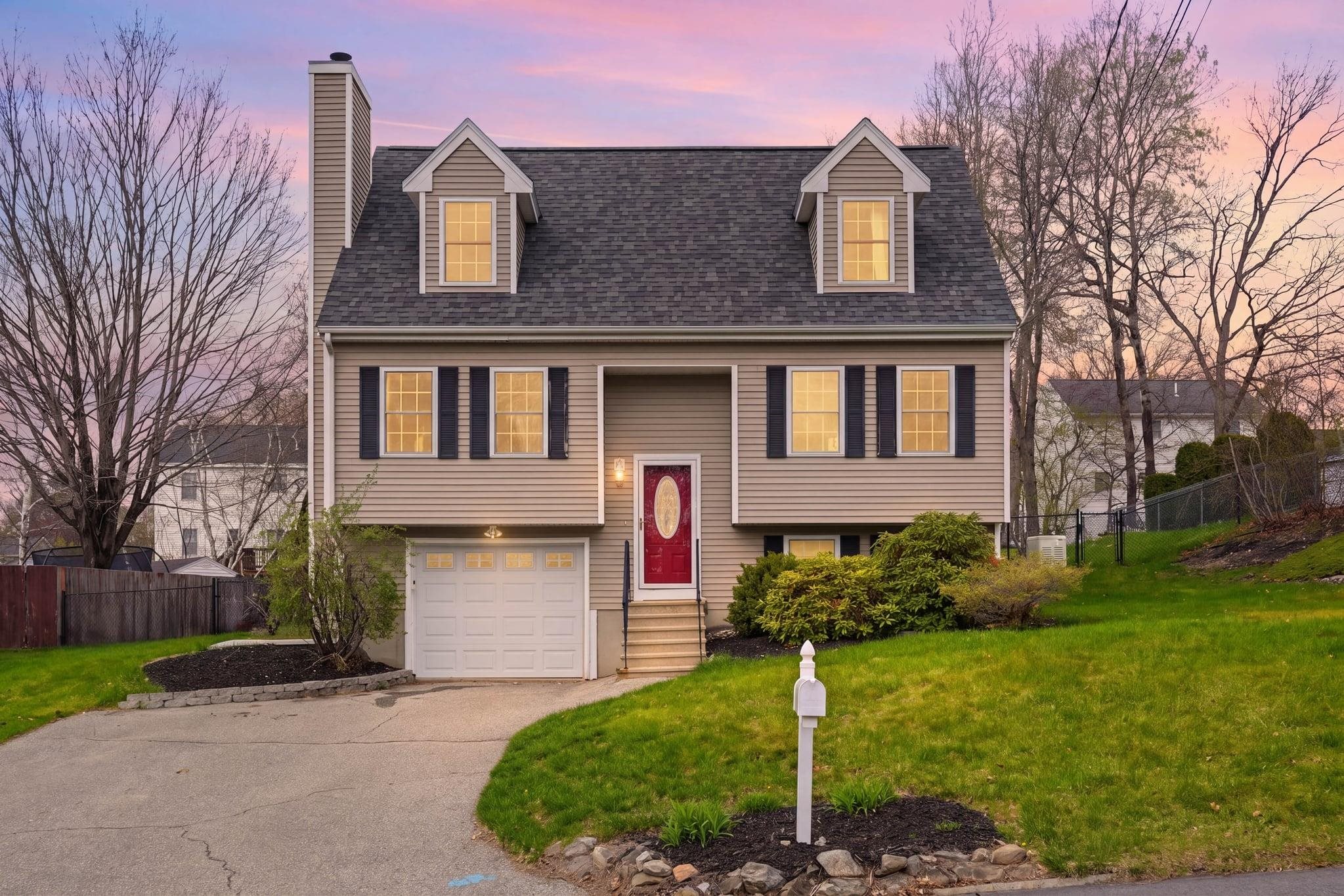 15 Taschereau Blvd, Nashua, NH 03062