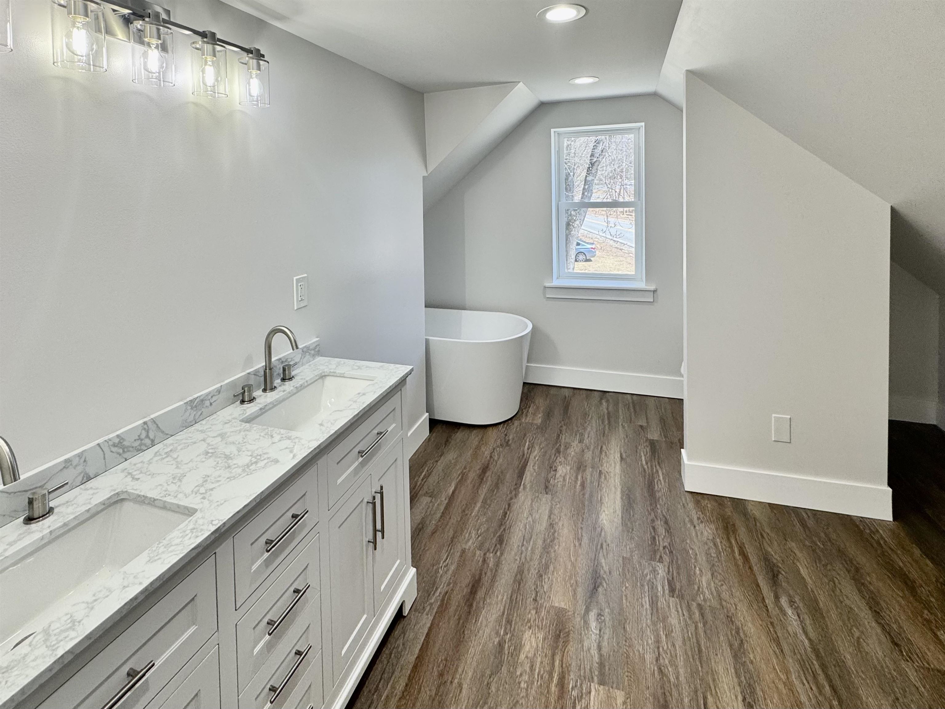 740 New Hampton Rd, Sanbornton, NH 03269