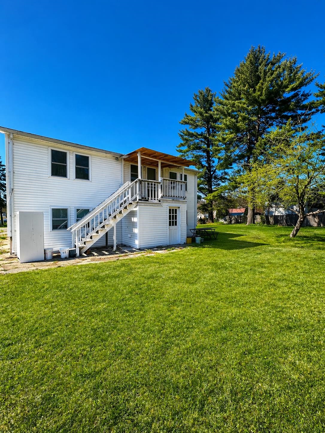 5 Meadow Ln, Allenstown, NH 03275