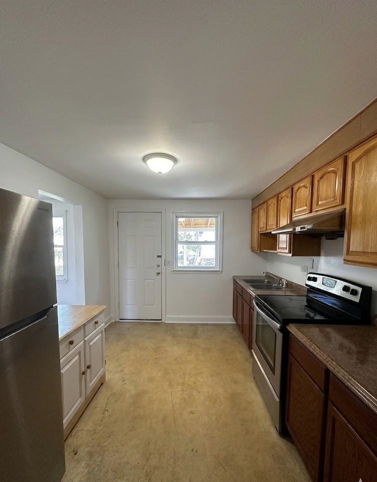 5 Meadow Ln, Allenstown, NH 03275