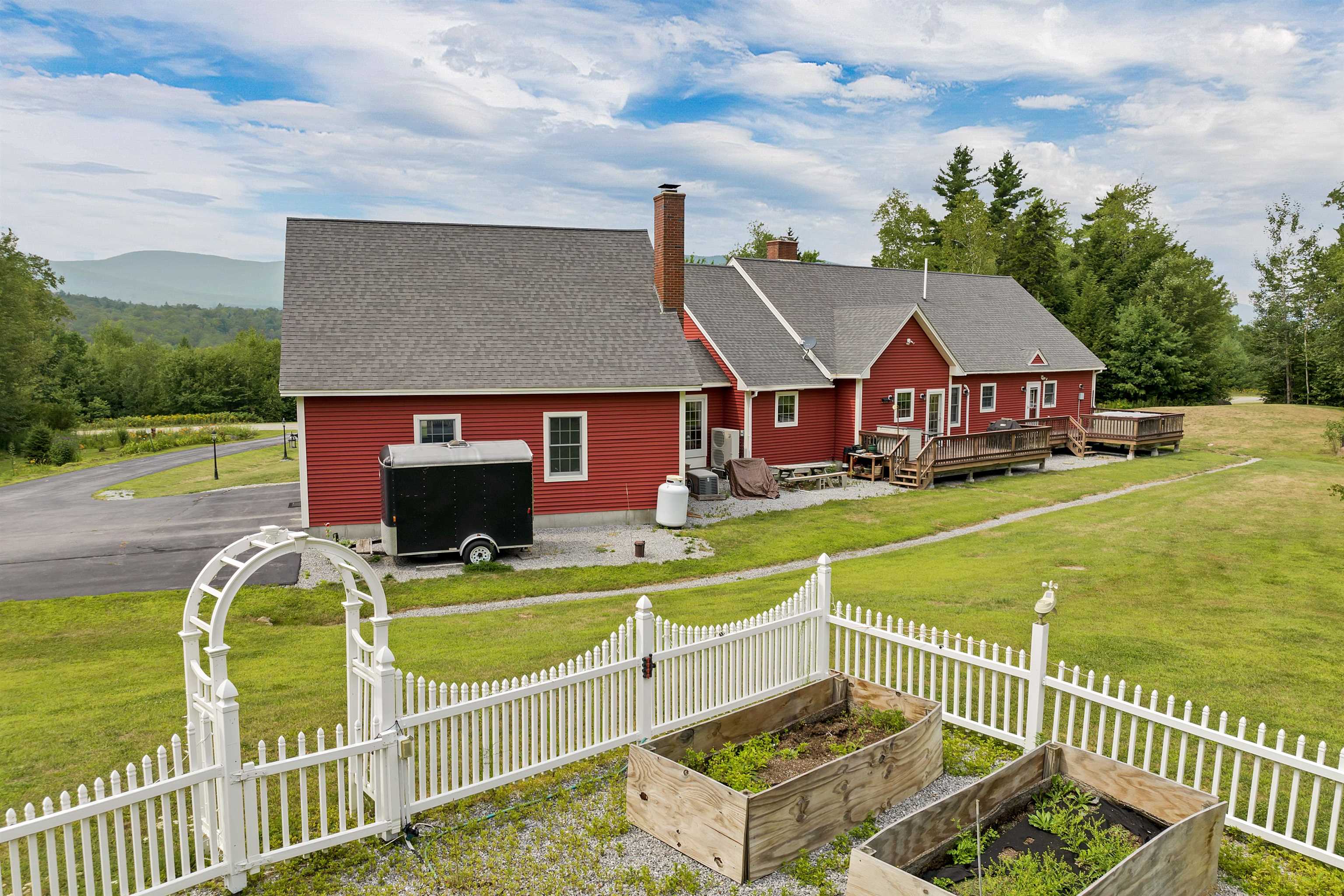 74 N Ridge Rd, Bradford, NH 03221