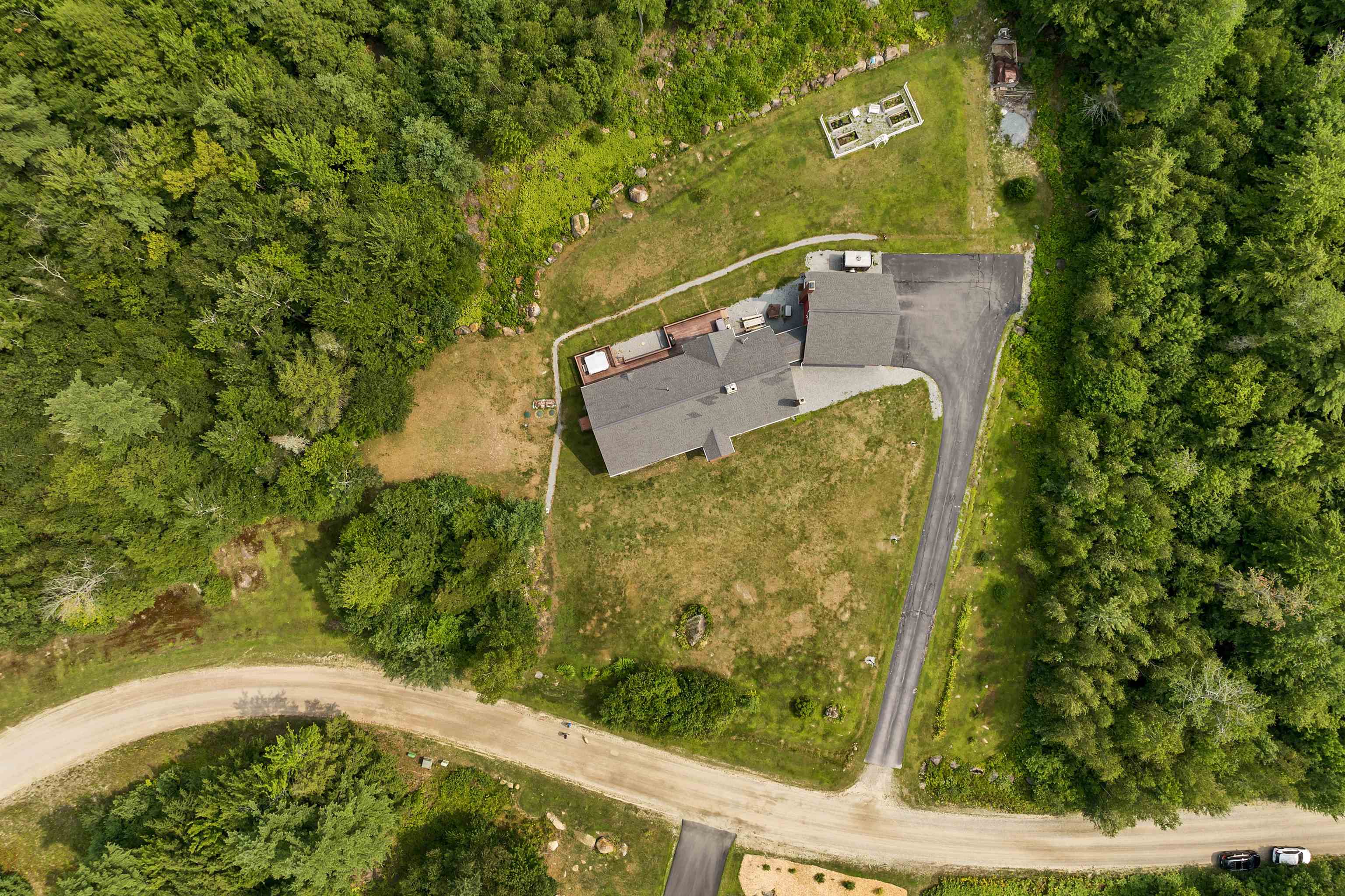 74 N Ridge Rd, Bradford, NH 03221