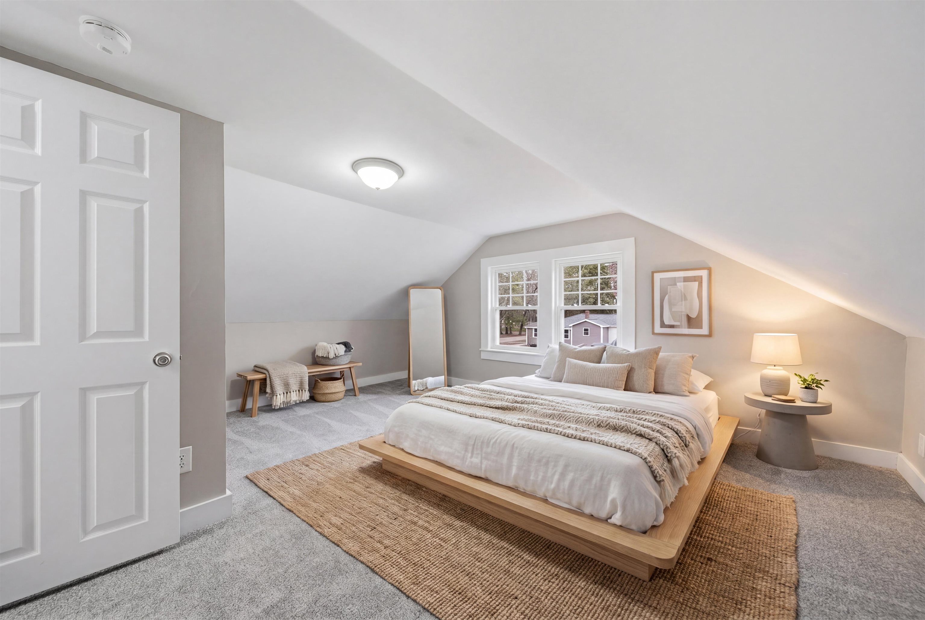 73 Snow St, Concord, NH 03303