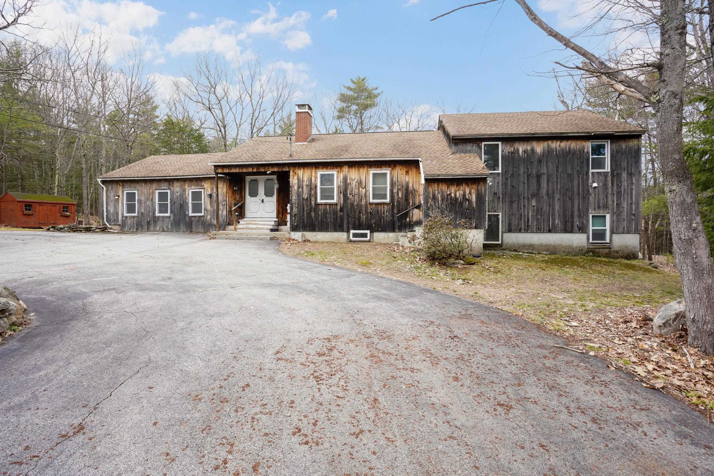 43 Snow Rd, Goffstown, NH 03045