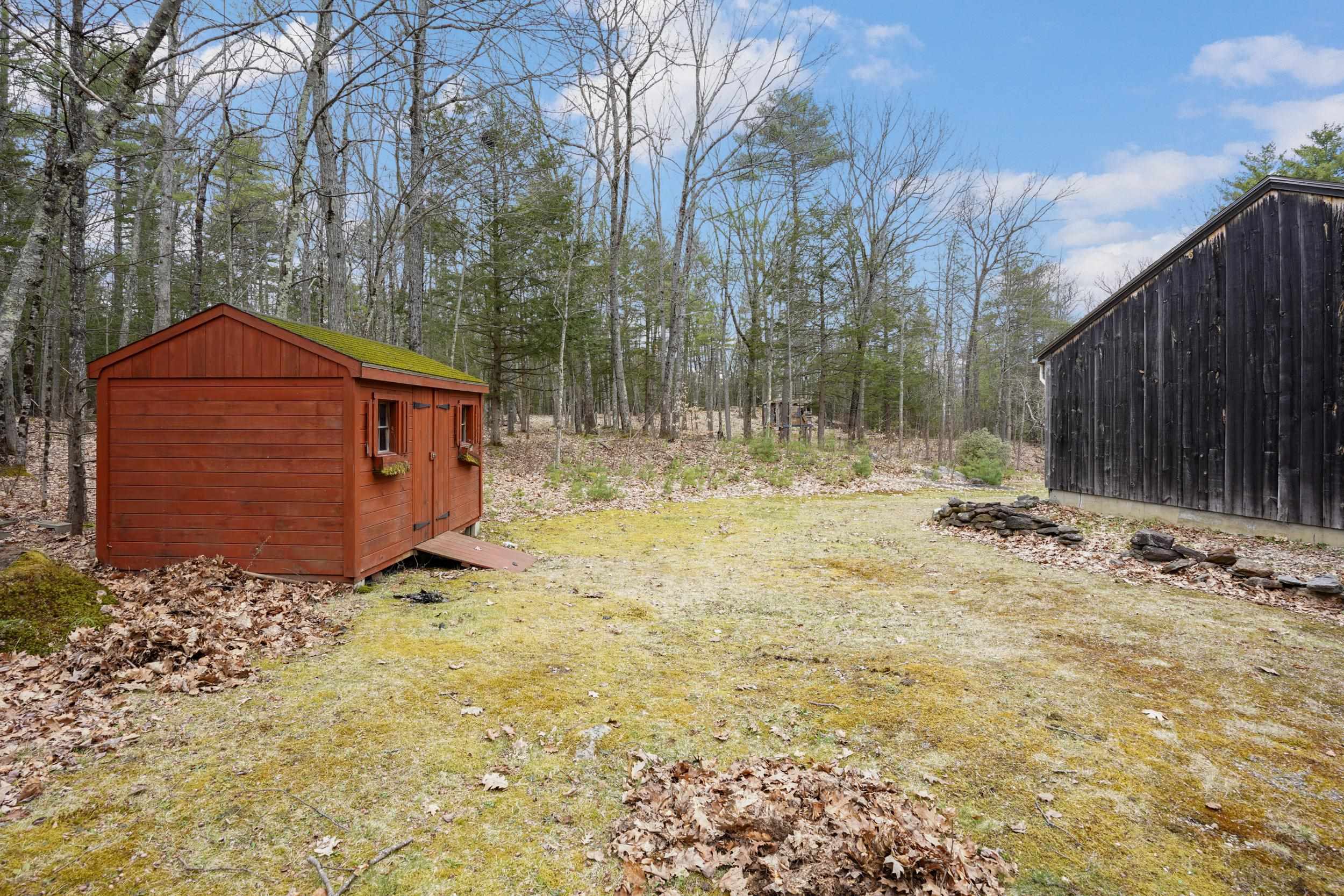 43 Snow Rd, Goffstown, NH 03045