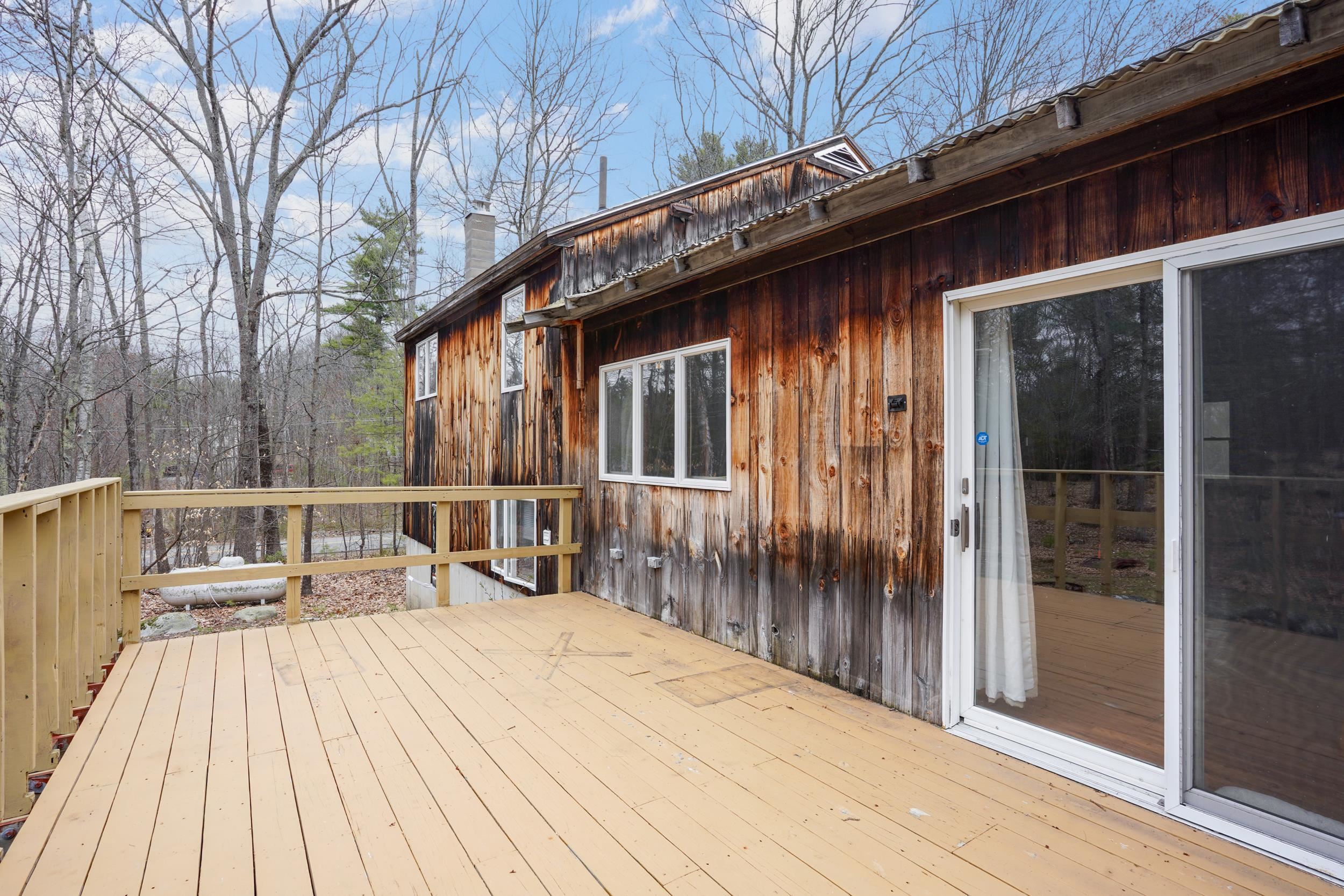 43 Snow Rd, Goffstown, NH 03045