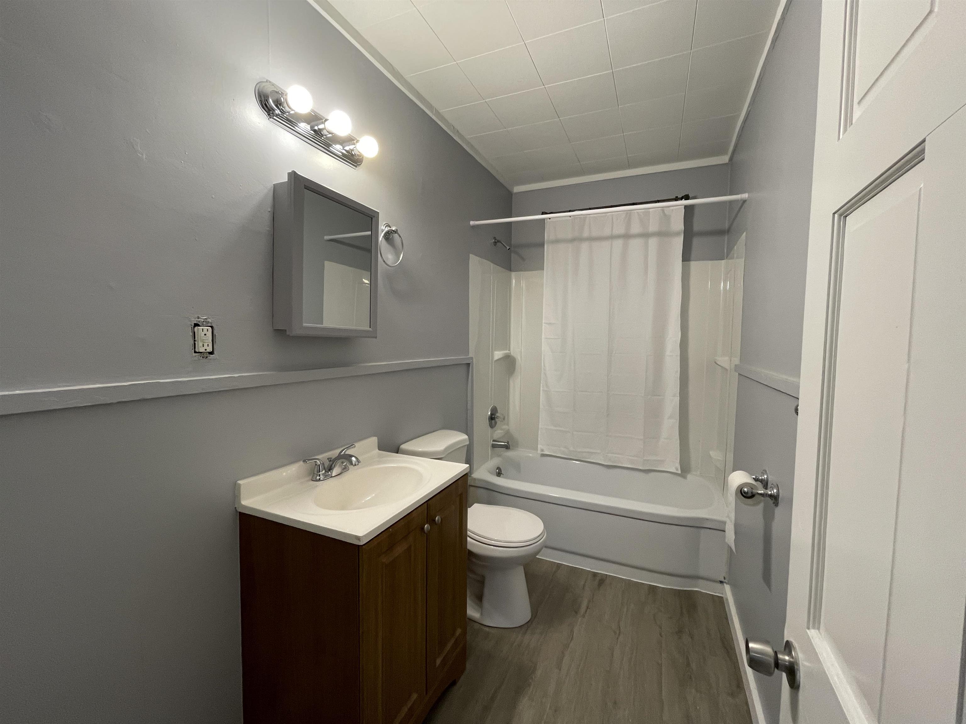 66 Orange St, Manchester, NH 03104