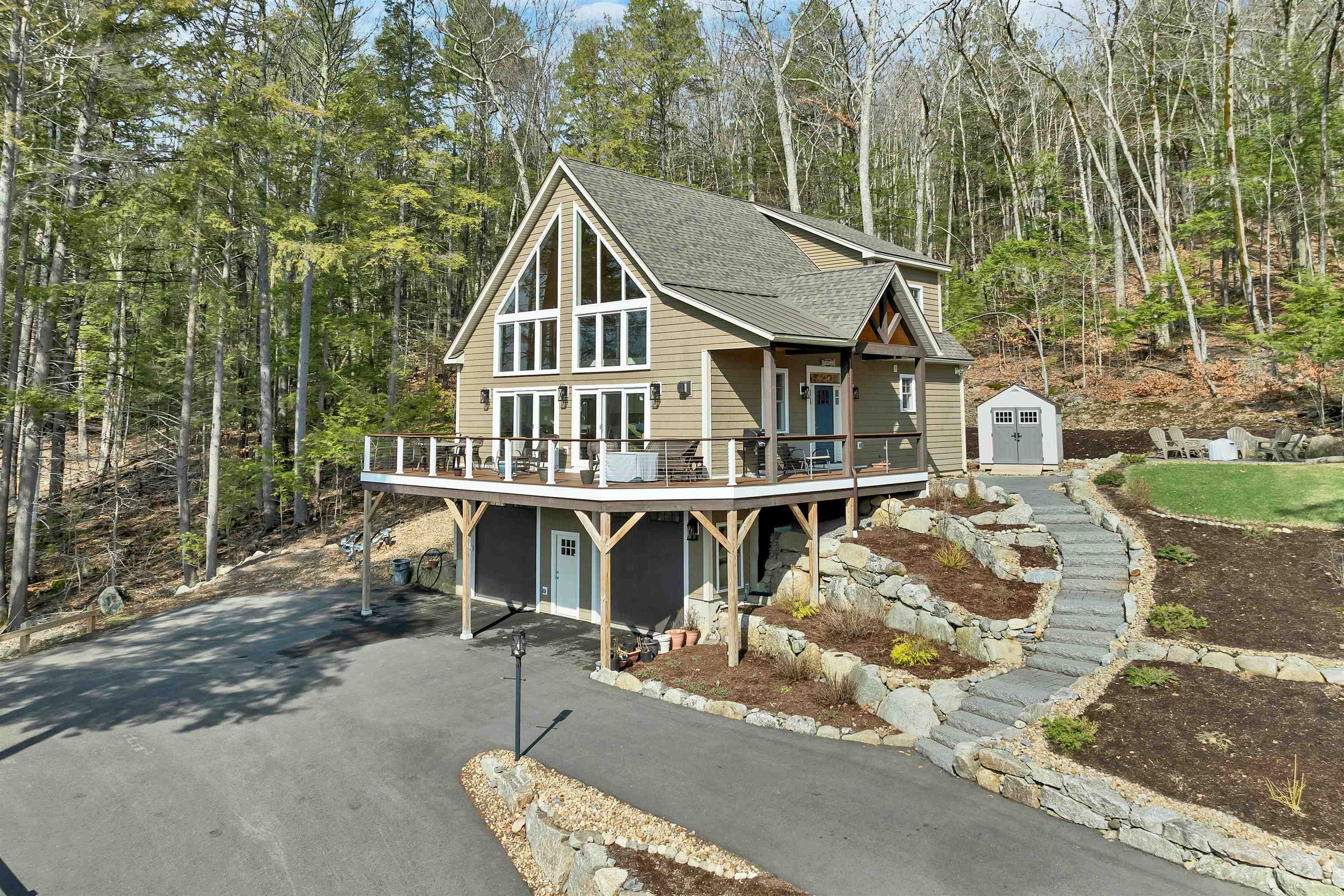 82 Pinnacle Park Road — photo 1