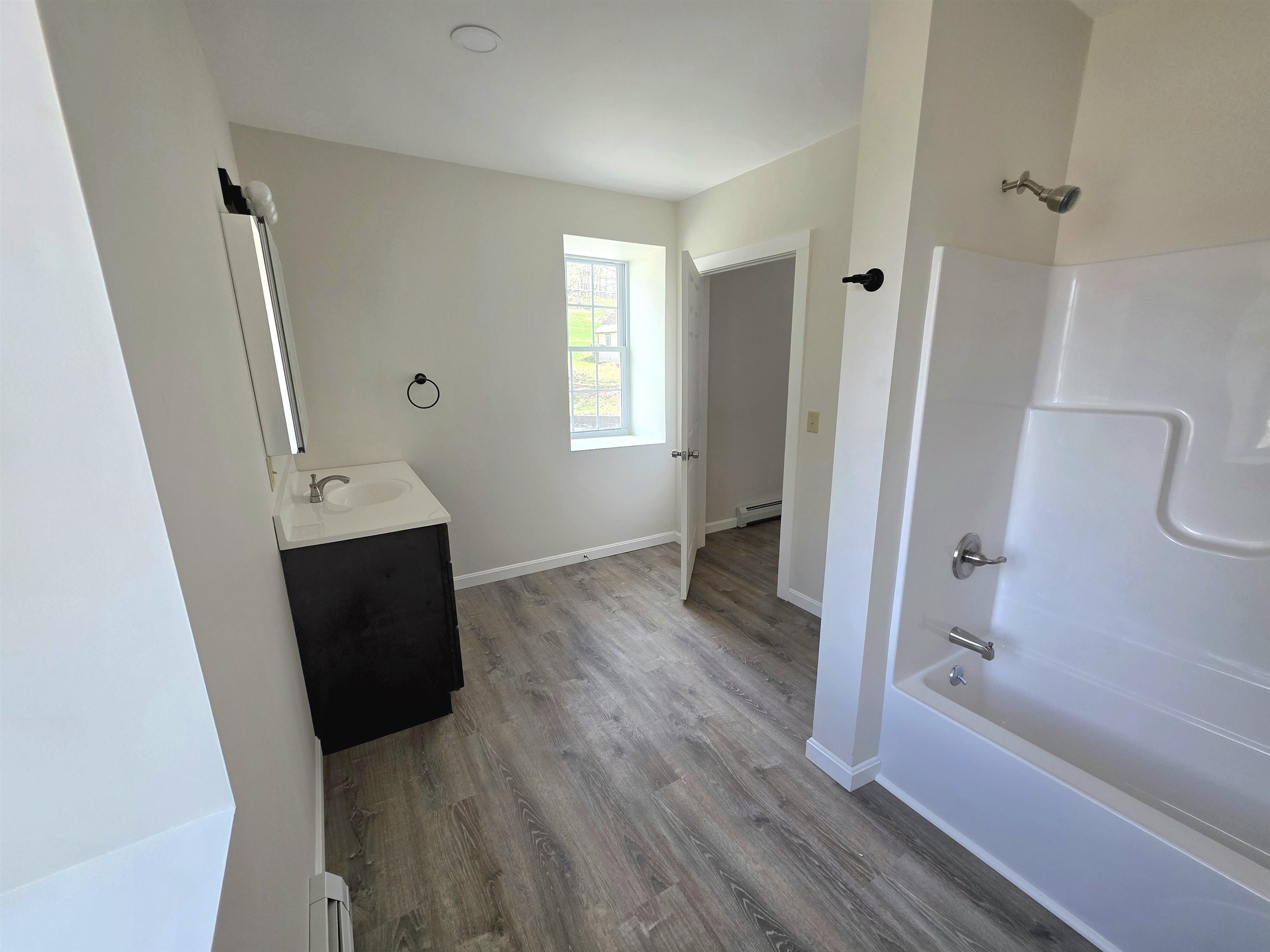 26 Mechanic St, Winchester, NH 03470