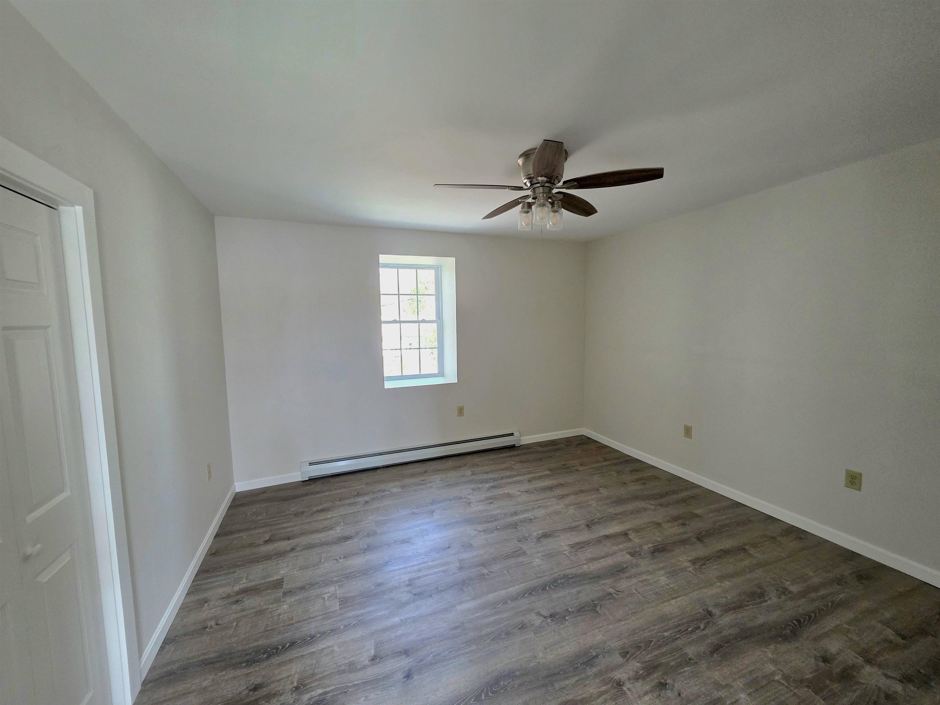 26 Mechanic St, Winchester, NH 03470