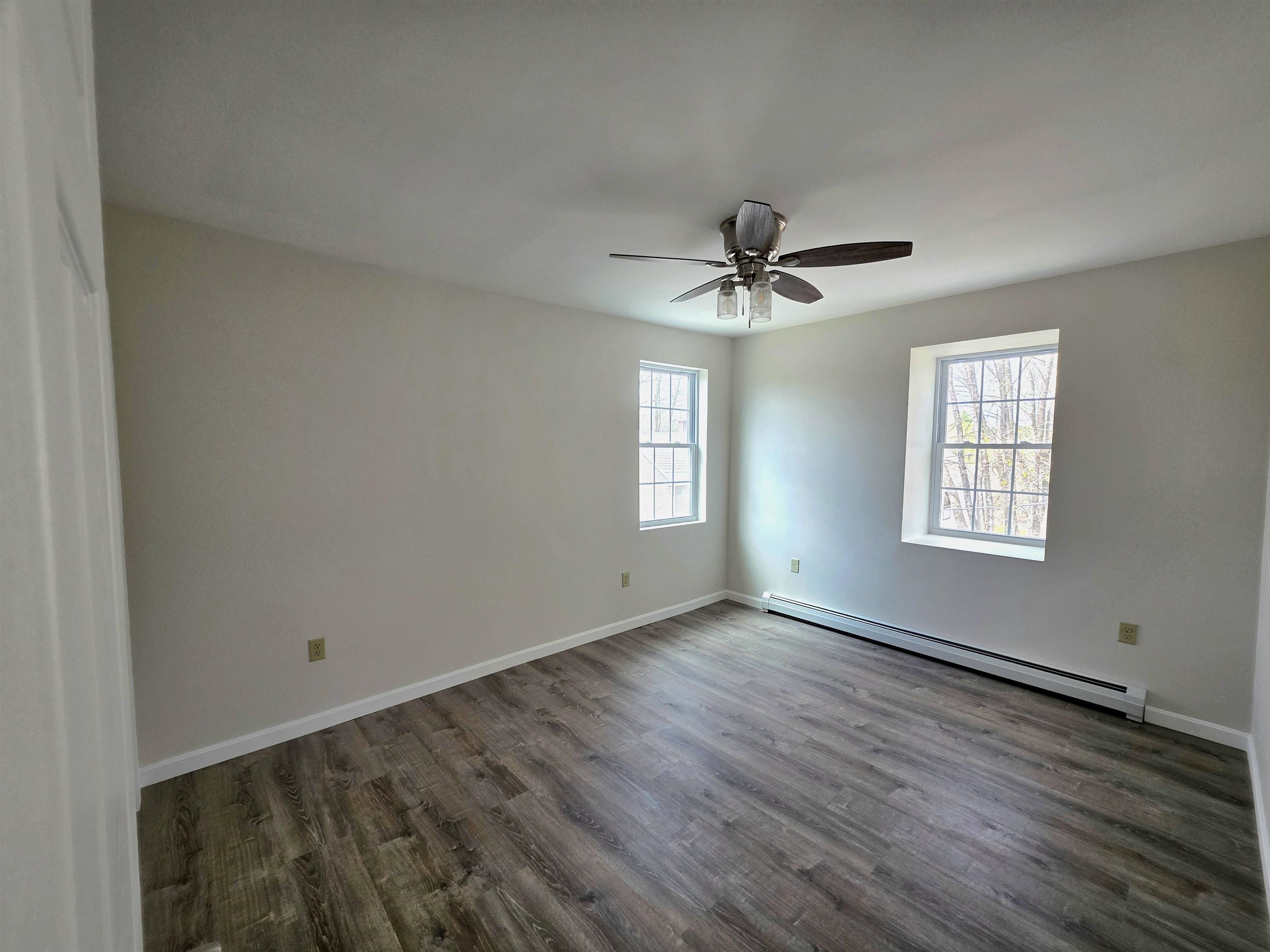 26 Mechanic St, Winchester, NH 03470