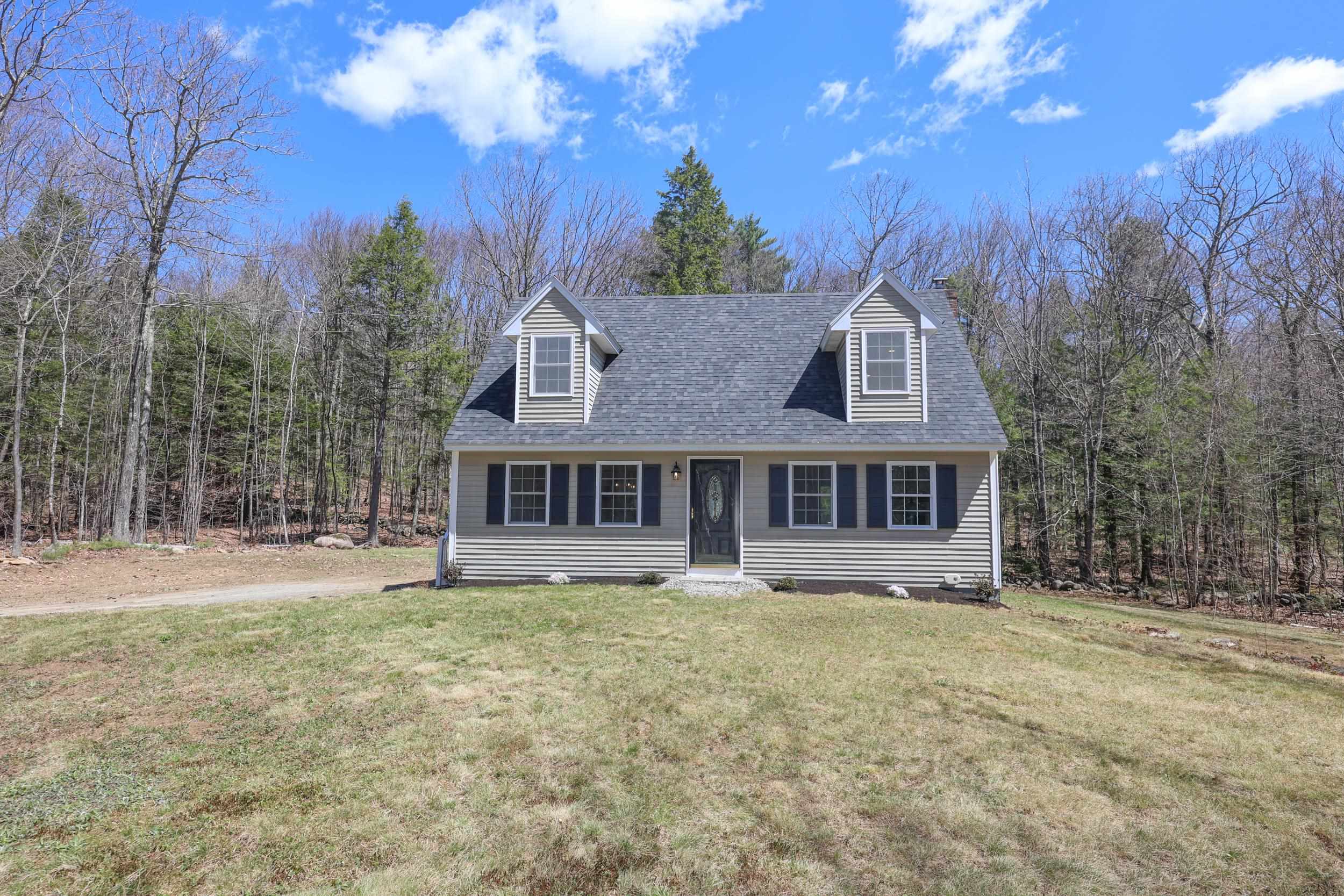 61 Etta Ln, Weare, NH 03281
