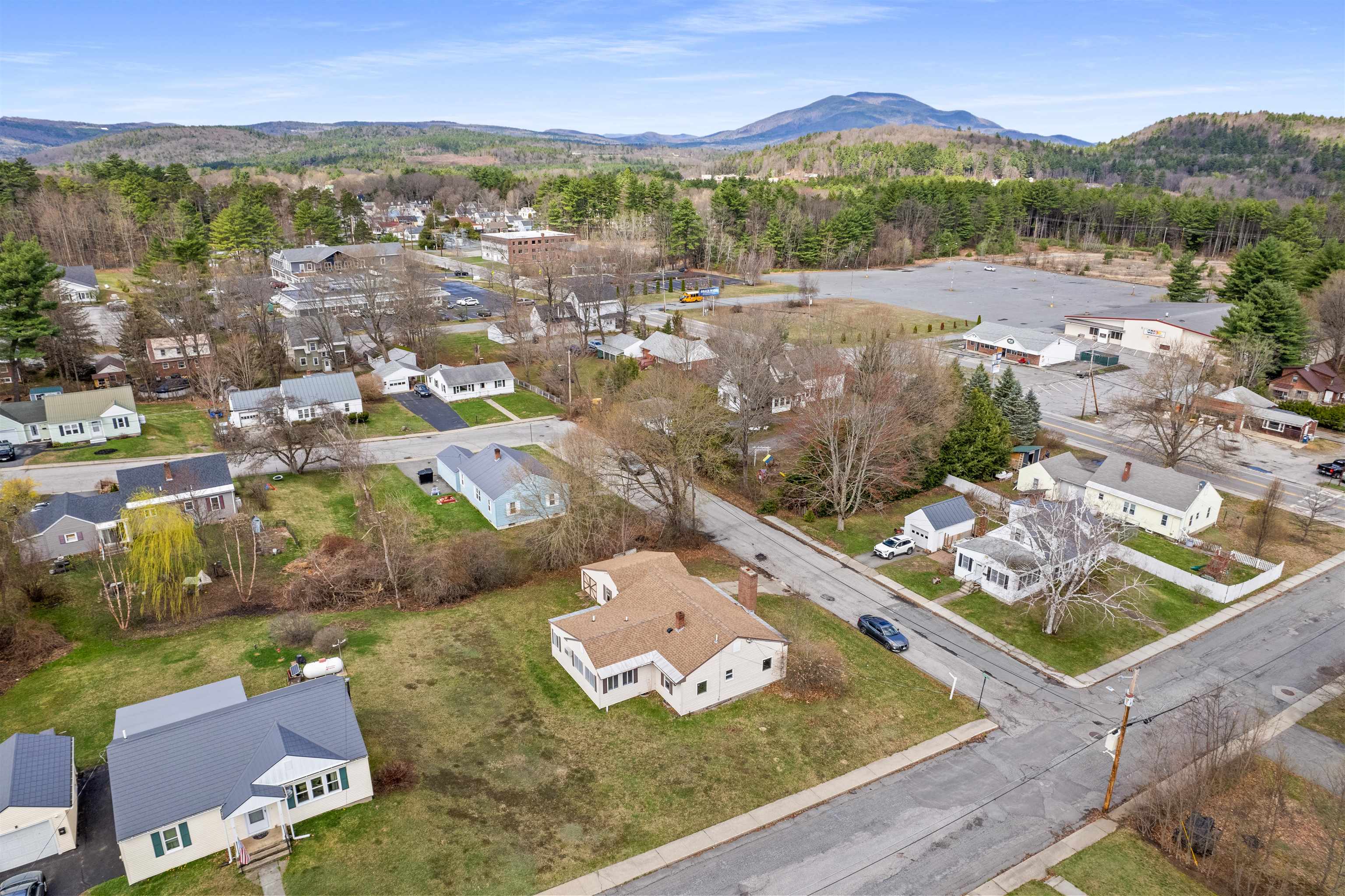 4 Laplante Ave, Claremont, NH 03743